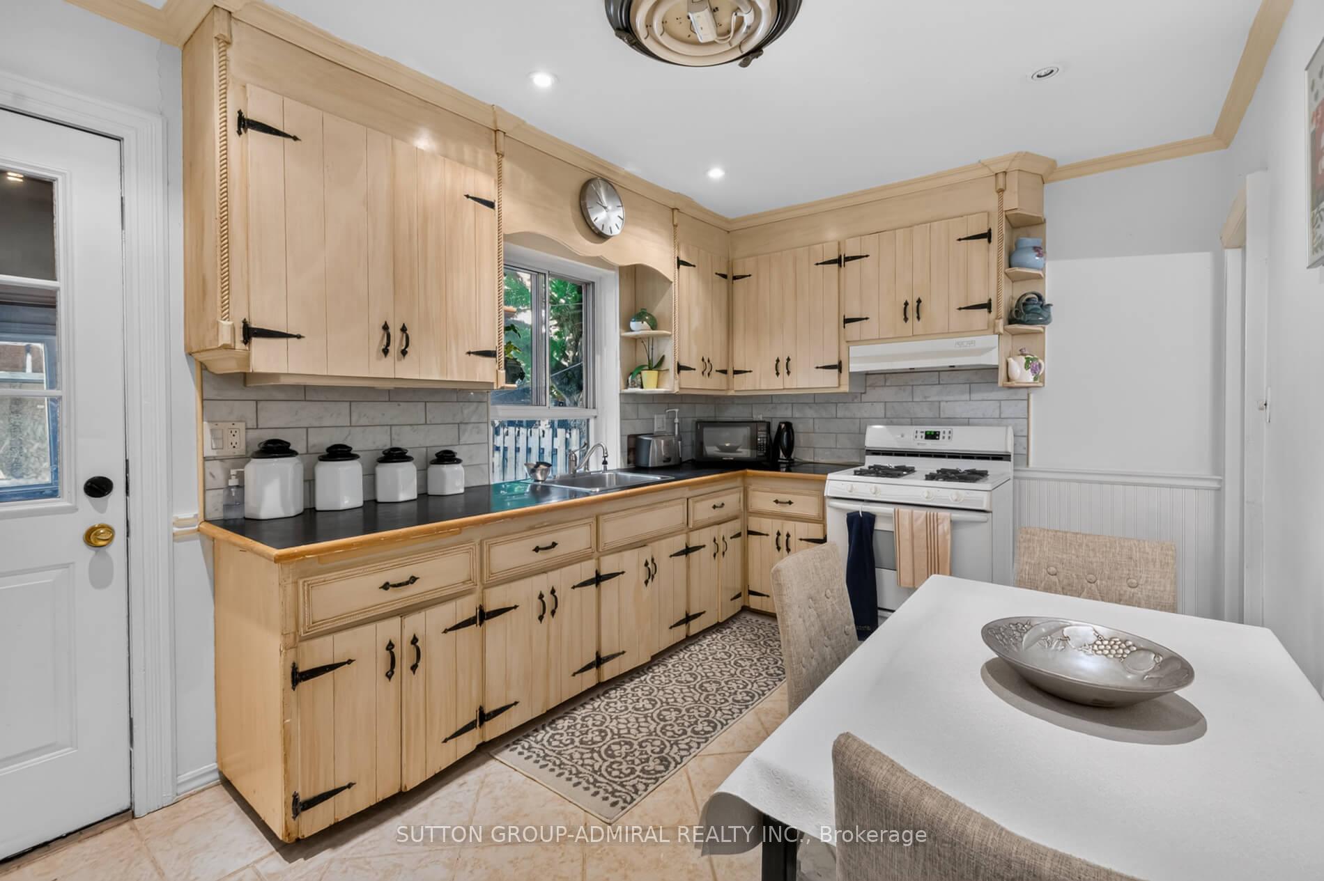 Photo 11 of 320 Weston Road, Toronto, Junction Area — HOMEH