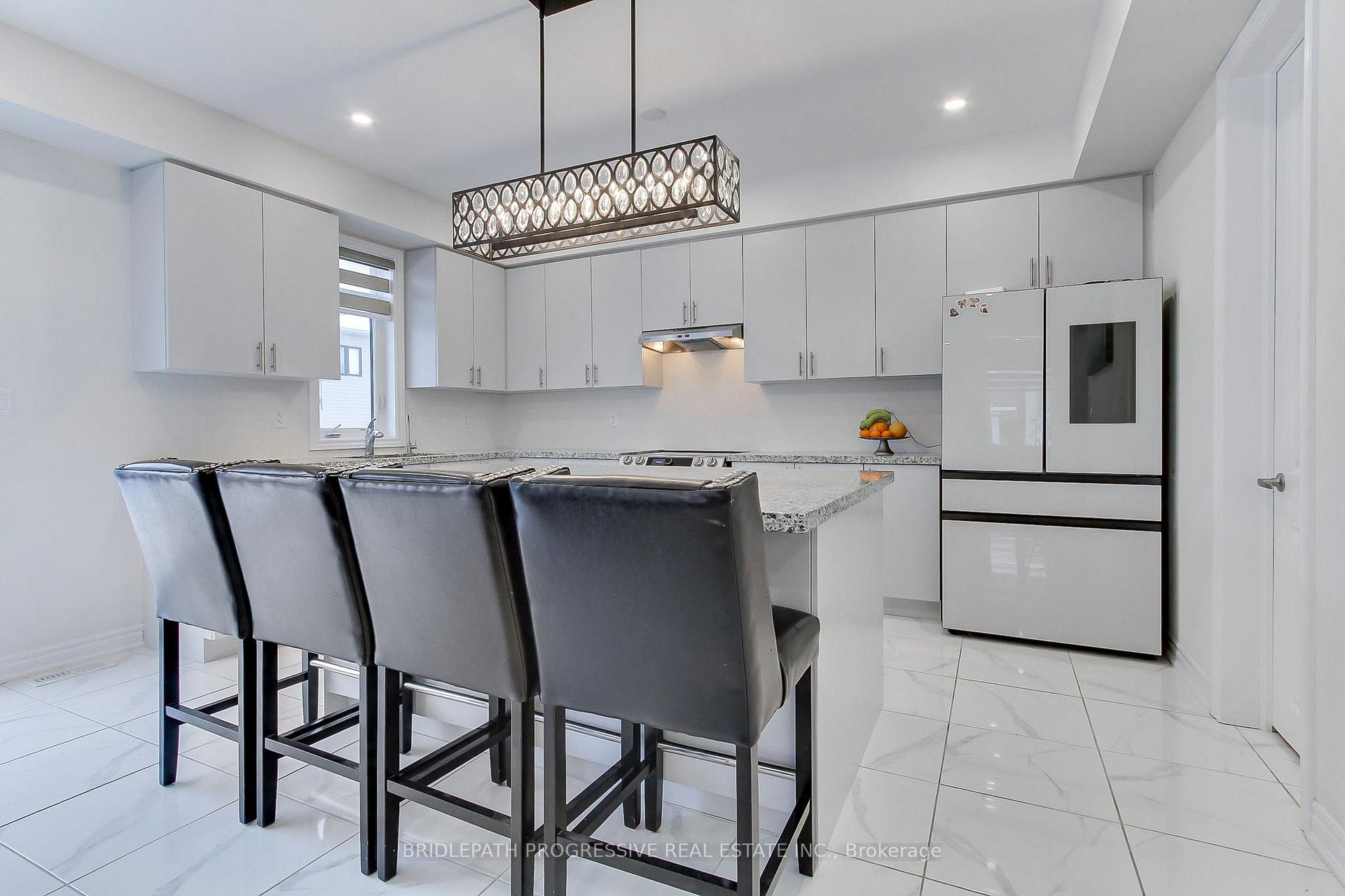 Photo 8 of 145 Terry Fox Drive, Barrie, Rural Barrie Southeast — HOMEH