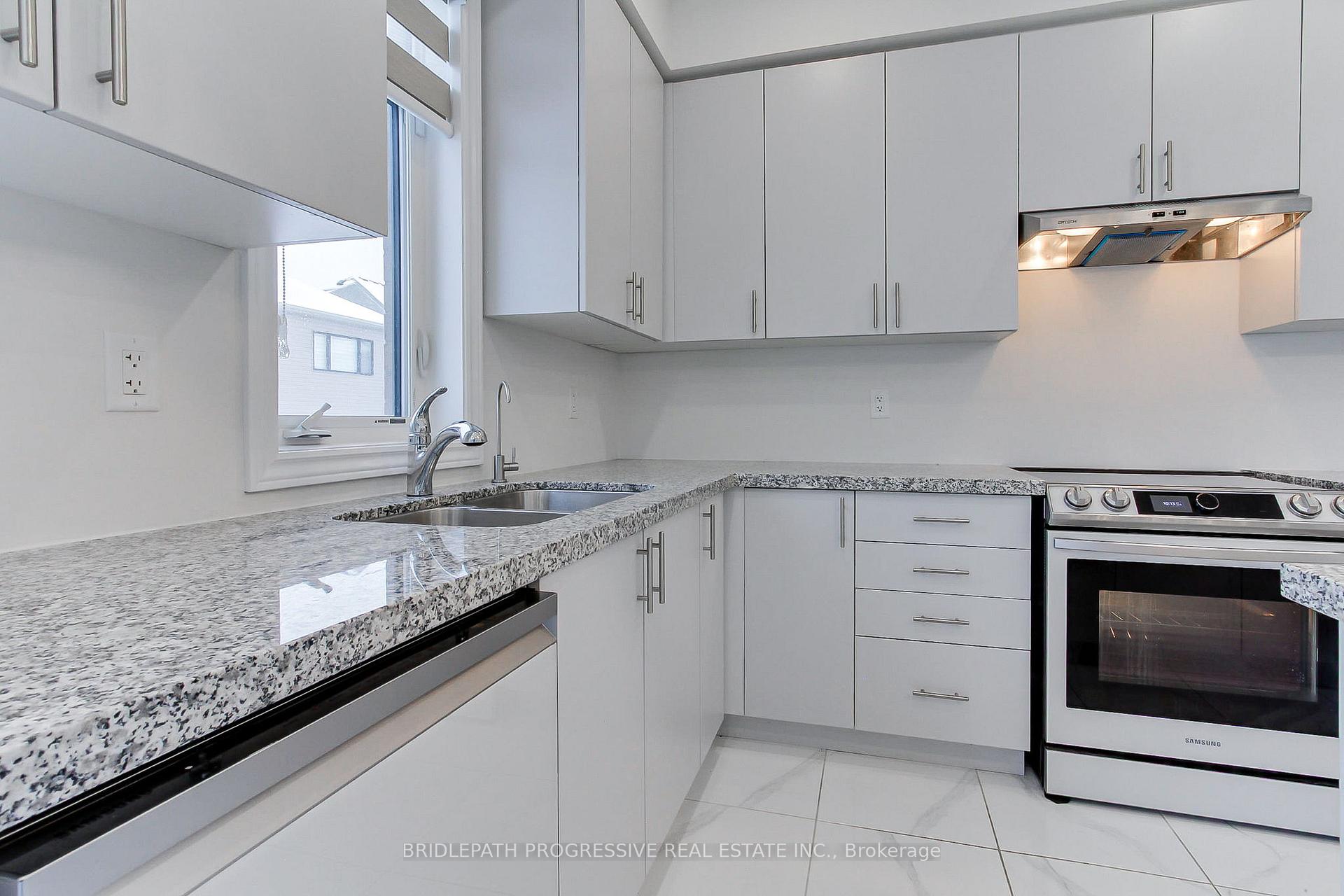 Photo 10 of 145 Terry Fox Drive, Barrie, Rural Barrie Southeast — HOMEH