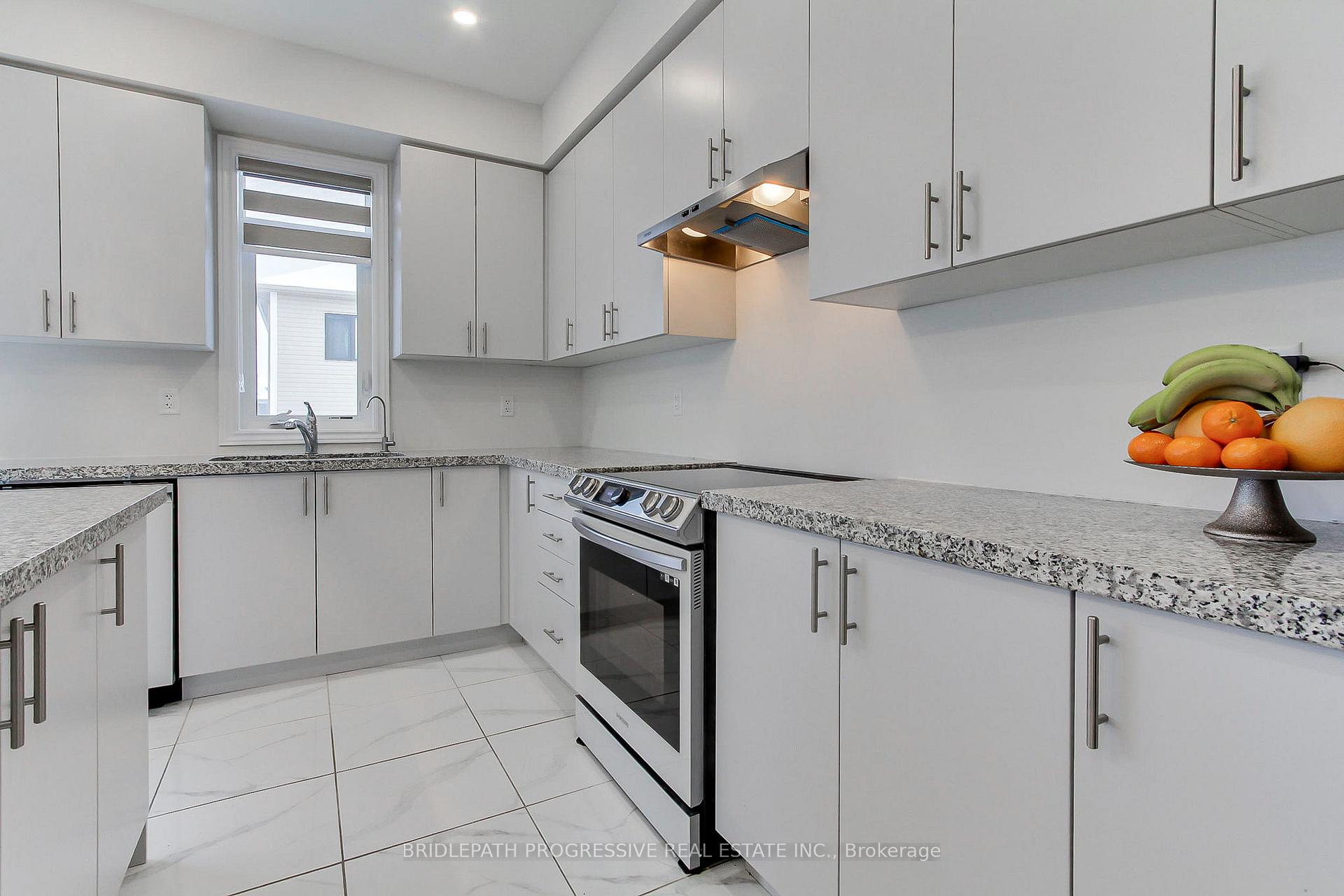 Photo 11 of 145 Terry Fox Drive, Barrie, Rural Barrie Southeast — HOMEH