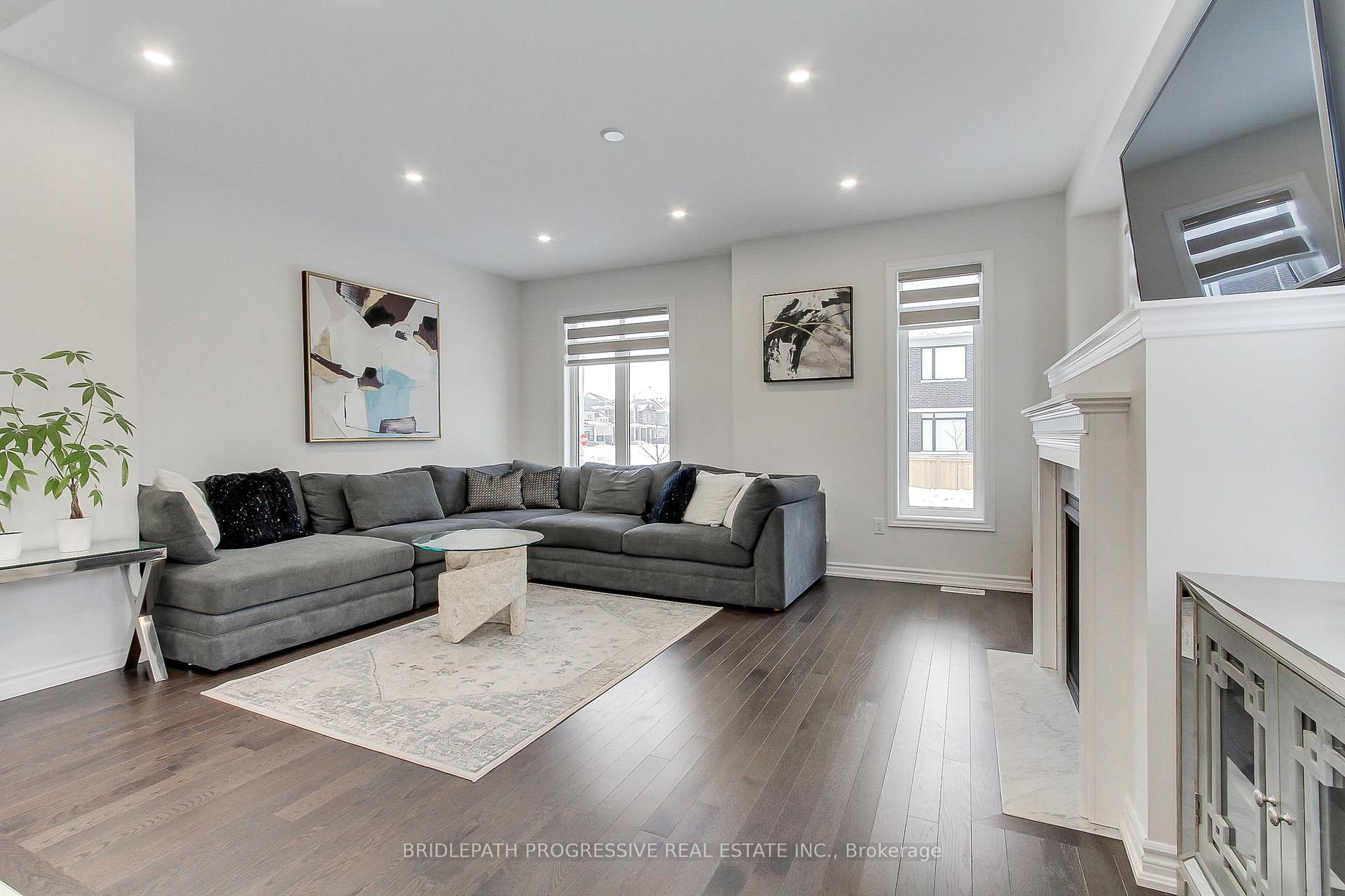 Photo 14 of 145 Terry Fox Drive, Barrie, Rural Barrie Southeast — HOMEH