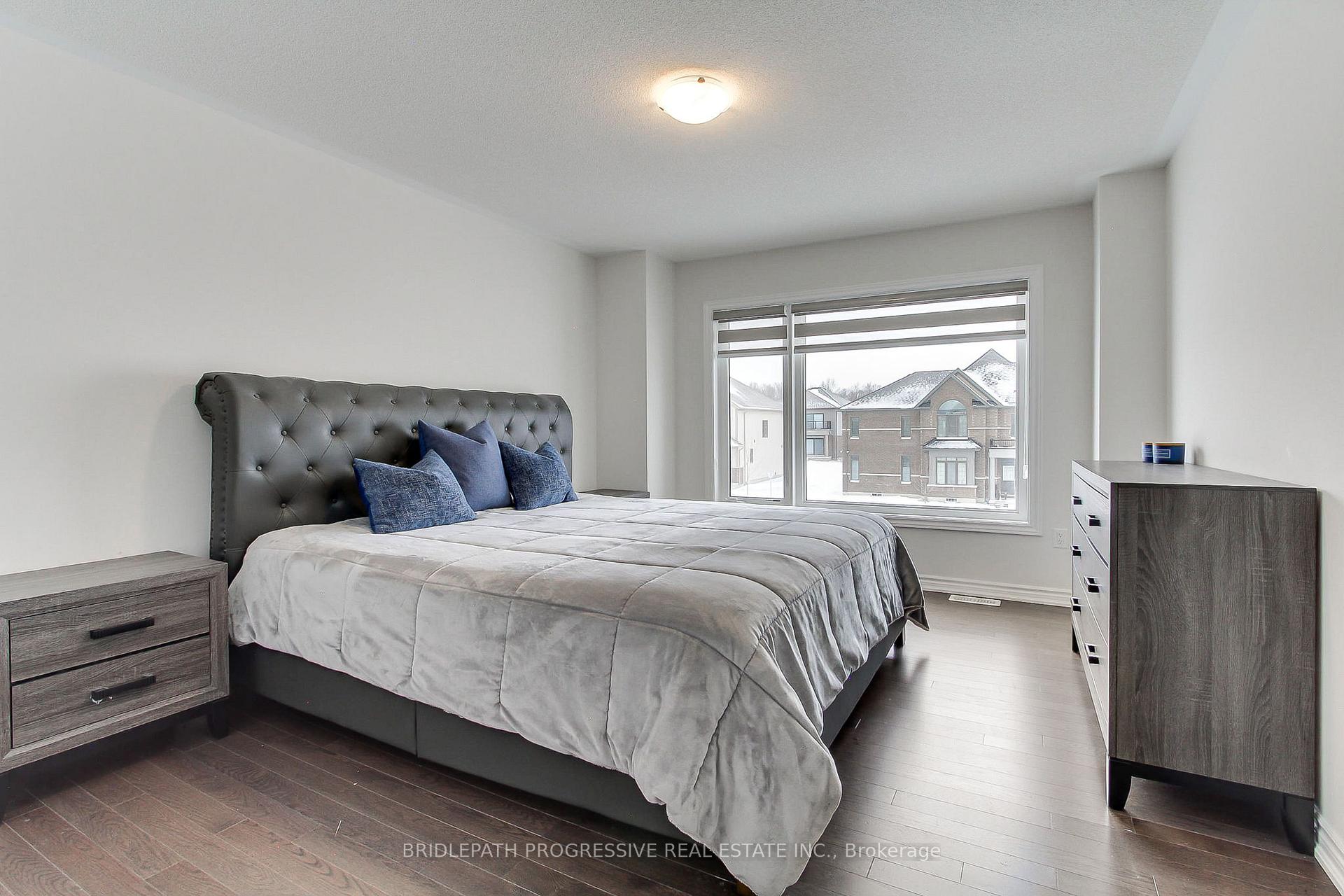 Photo 23 of 145 Terry Fox Drive, Barrie, Rural Barrie Southeast — HOMEH