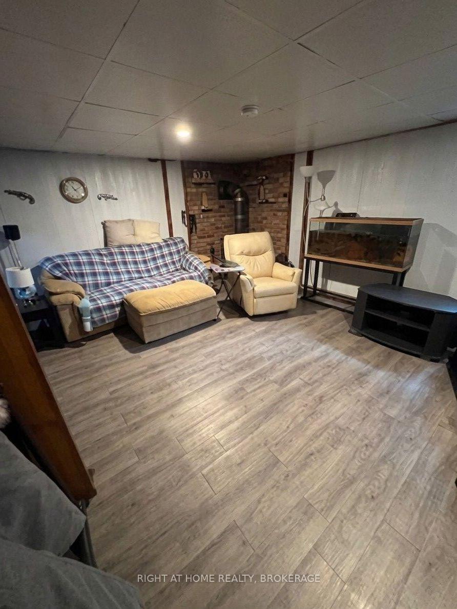 Photo 8 of 94 Haynes Avenue, St. Catharines, E. Chester — HOMEH