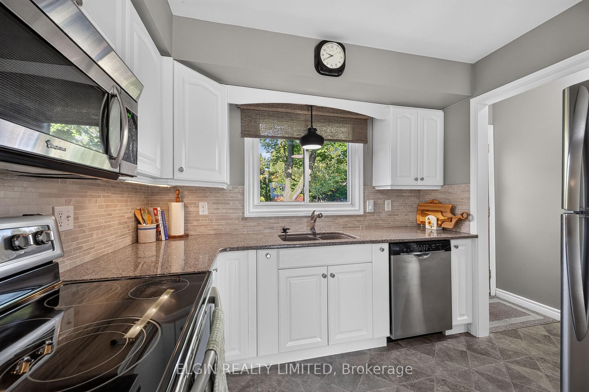 Photo 11 of 6 Aldborough Avenue, St. Thomas — HOMEH