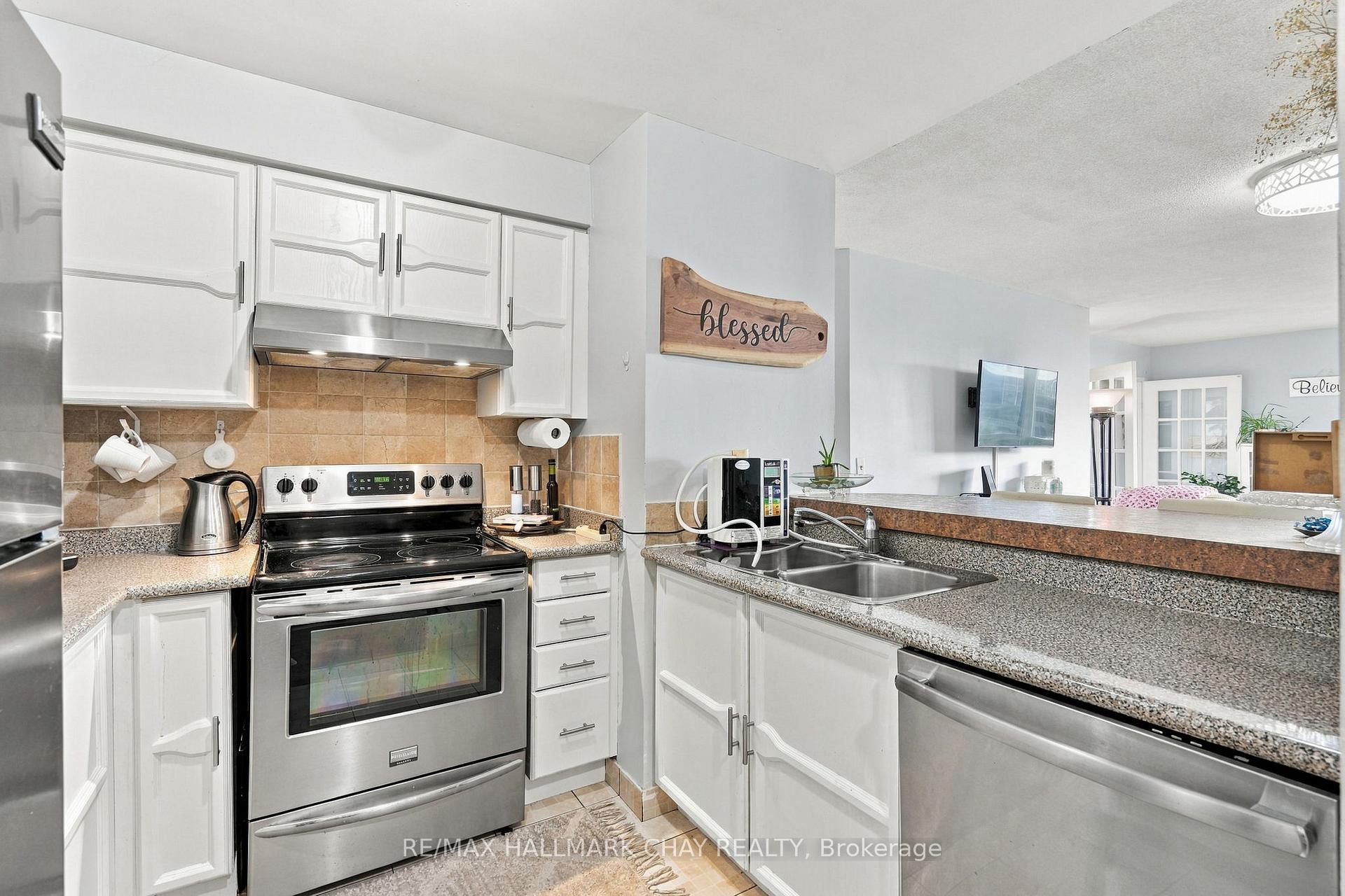 Photo 9 of Unit 710, 150 Dunlop Street E, Barrie, City Centre — HOMEH