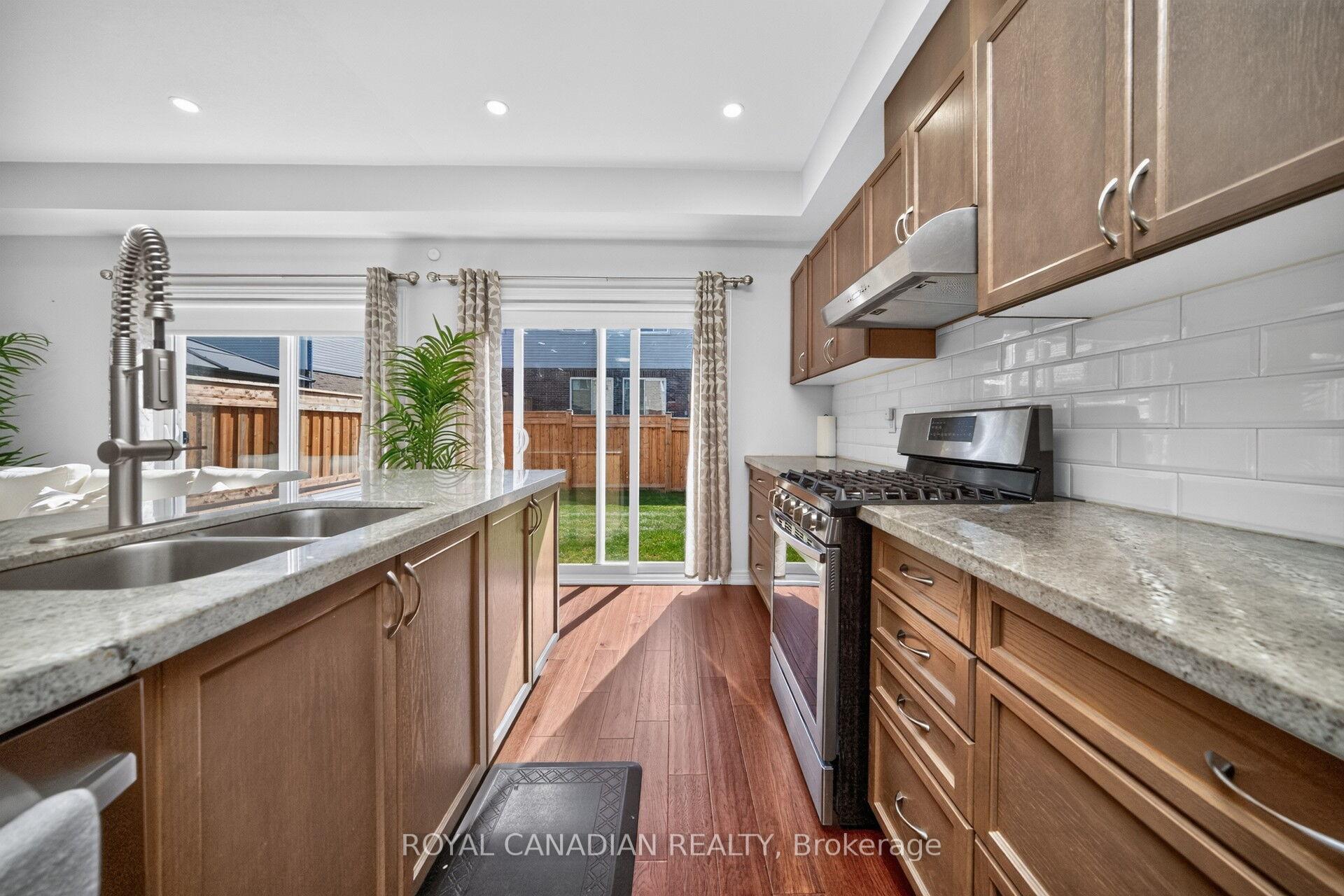 Photo 18 of 72 Bobolink Road, Hamilton, Bruleville — HOMEH