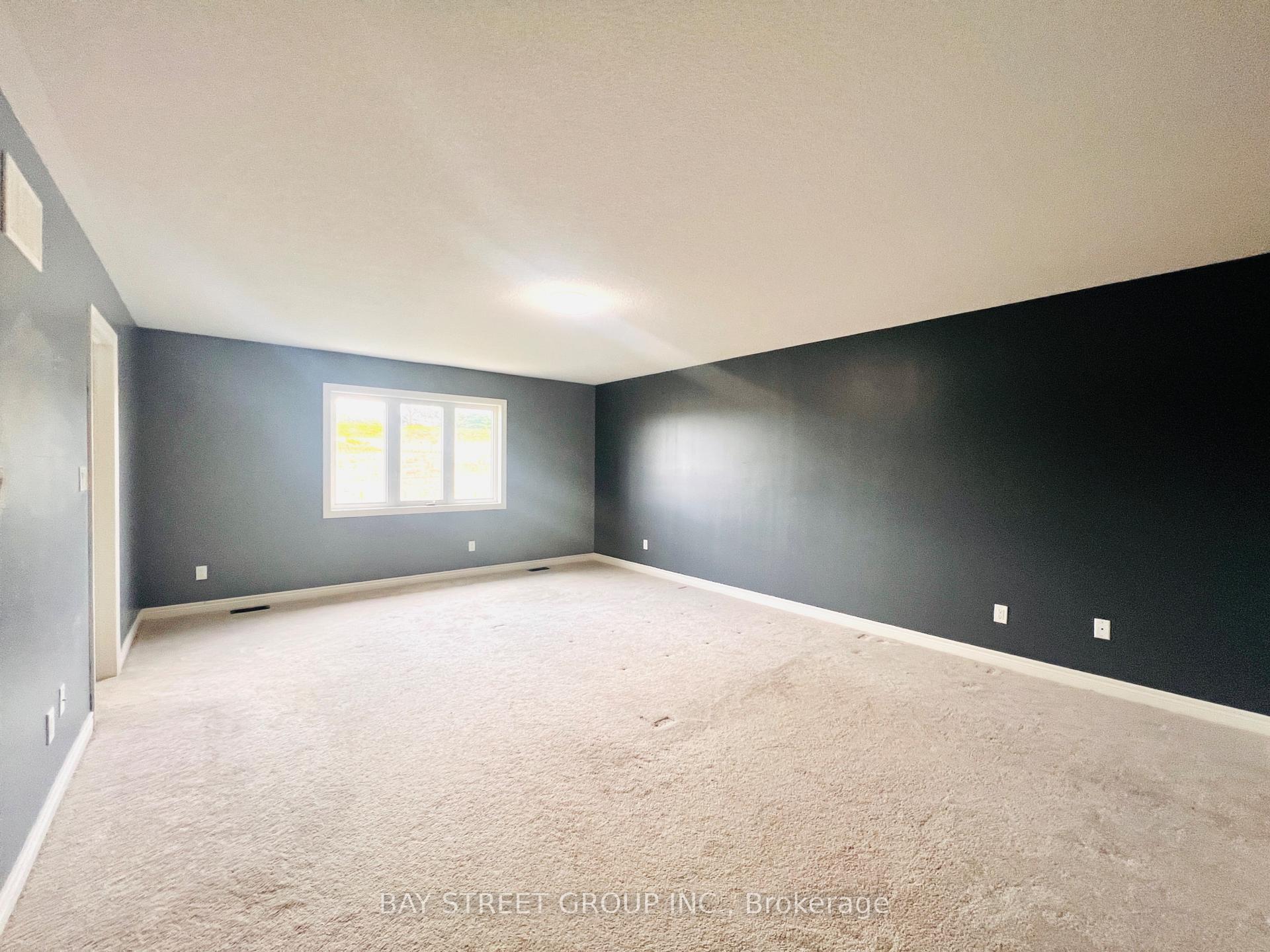 Photo 23 of 81 Sutcliffe Way, New Tecumseth, Rural New Tecumseth — HOMEH