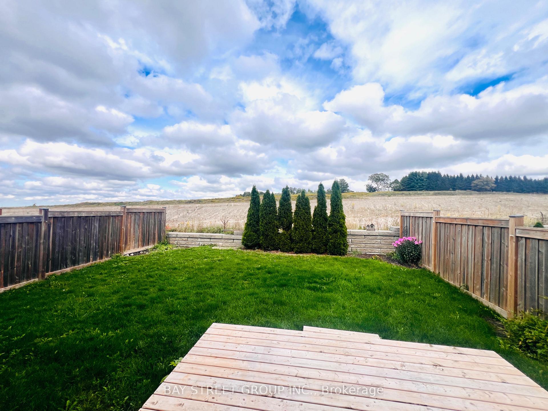Photo 33 of 81 Sutcliffe Way, New Tecumseth, Rural New Tecumseth — HOMEH