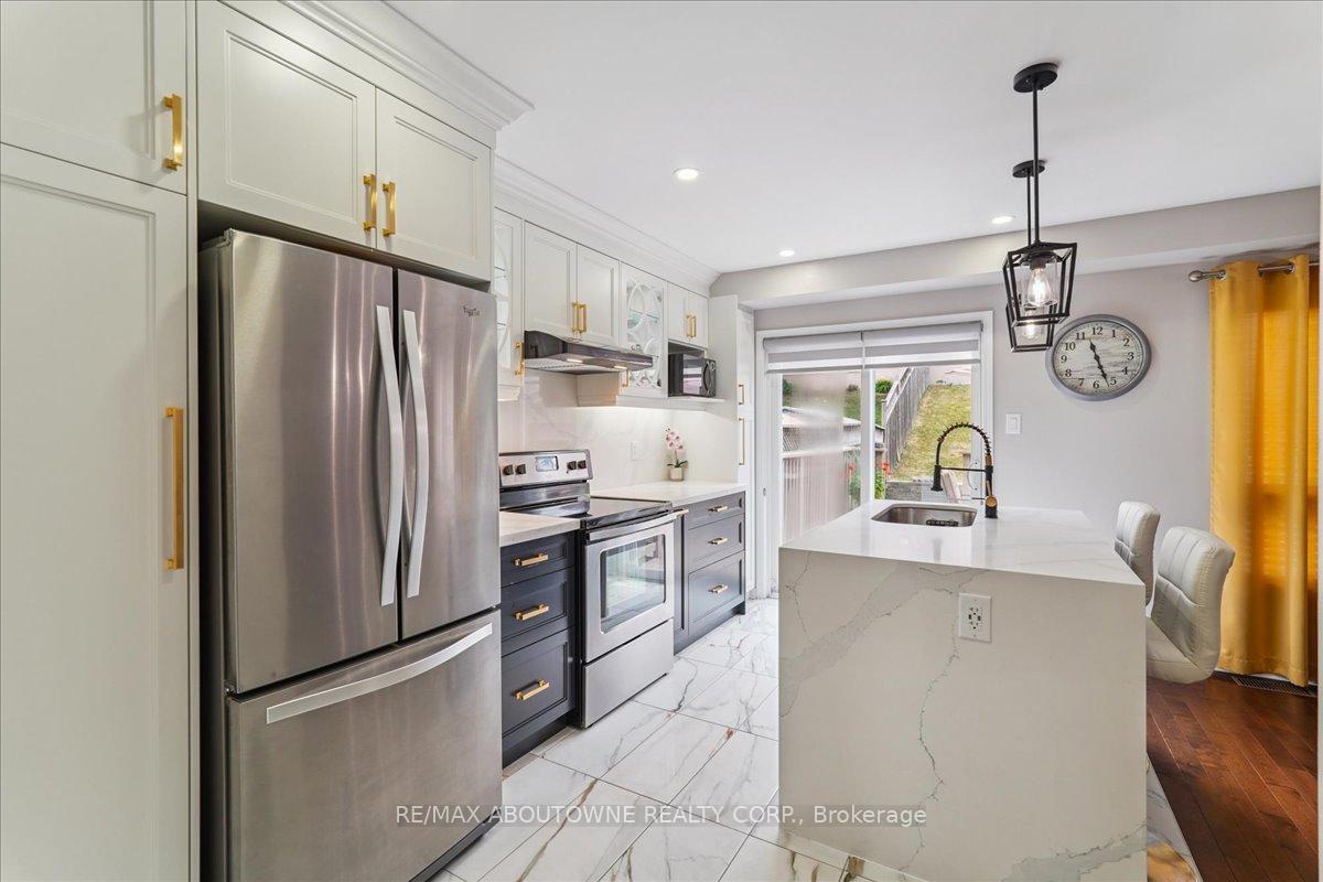 Photo 7 of 248 Albright Road, Brampton, Fletcher's Creek Village — HOMEH