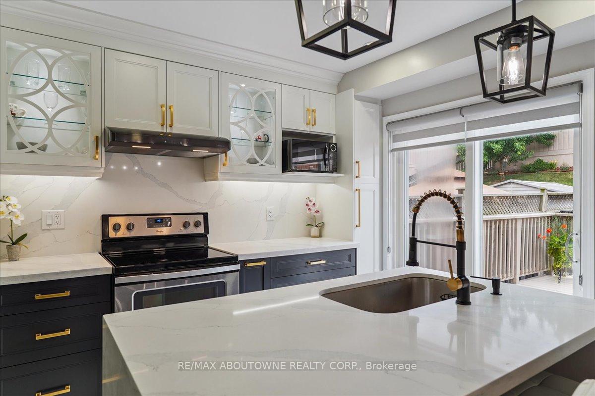 Photo 14 of 248 Albright Road, Brampton, Fletcher's Creek Village — HOMEH