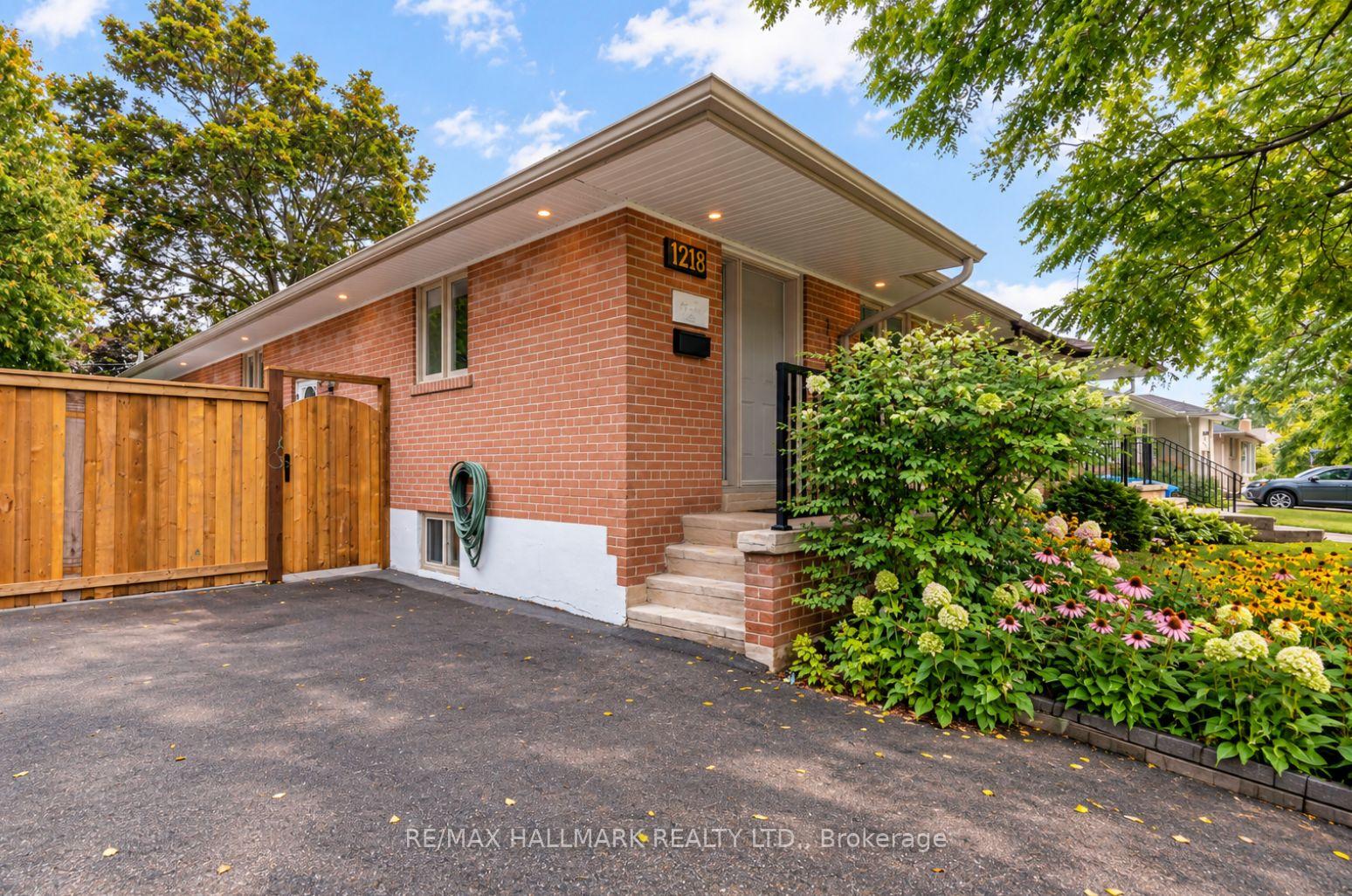 Photo 3 of 1218 Grange Road, Oakville, Falgarwood — HOMEH