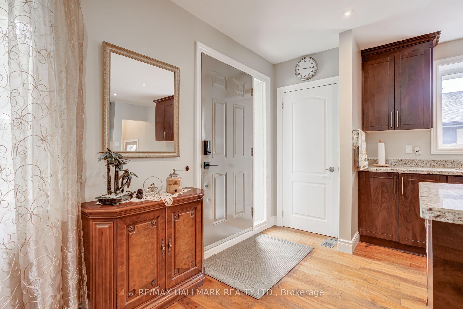 Photo 5 of 1218 Grange Road, Oakville, Falgarwood — HOMEH