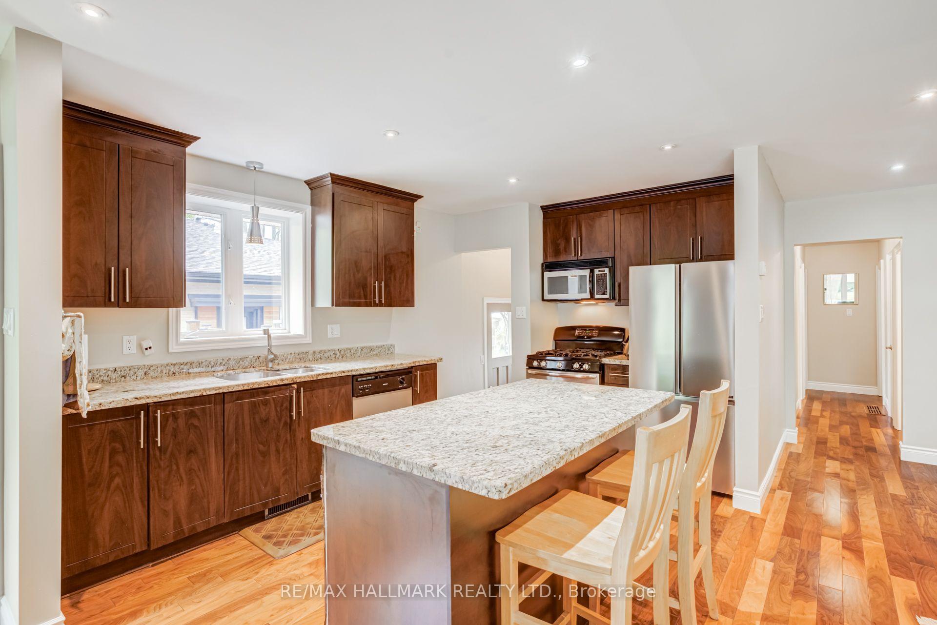 Photo 7 of 1218 Grange Road, Oakville, Falgarwood — HOMEH