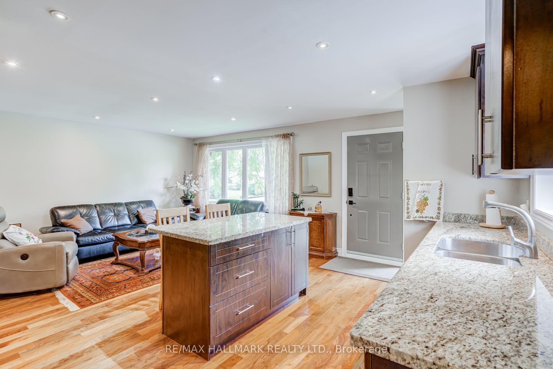 Photo 11 of 1218 Grange Road, Oakville, Falgarwood — HOMEH