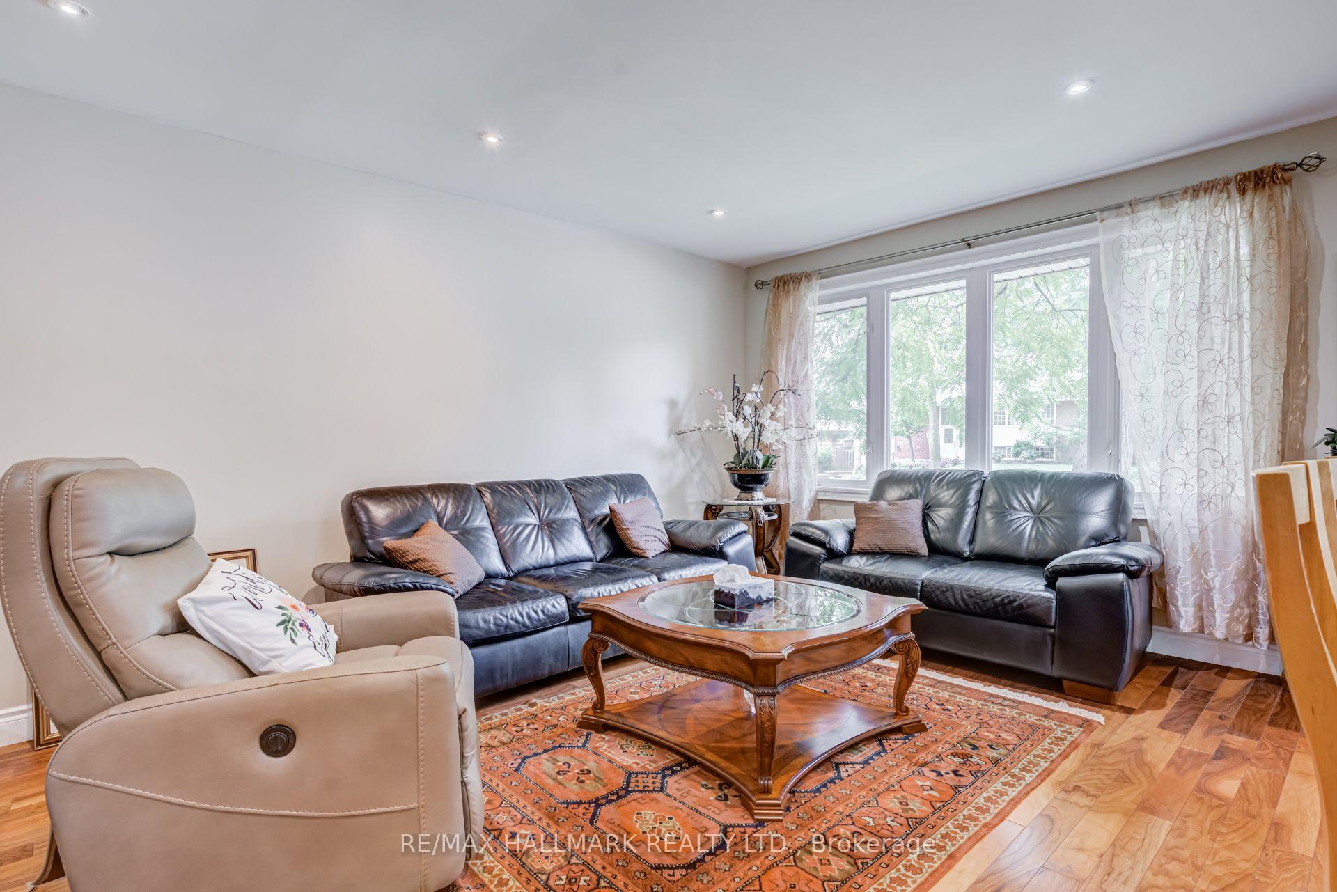 Photo 12 of 1218 Grange Road, Oakville, Falgarwood — HOMEH