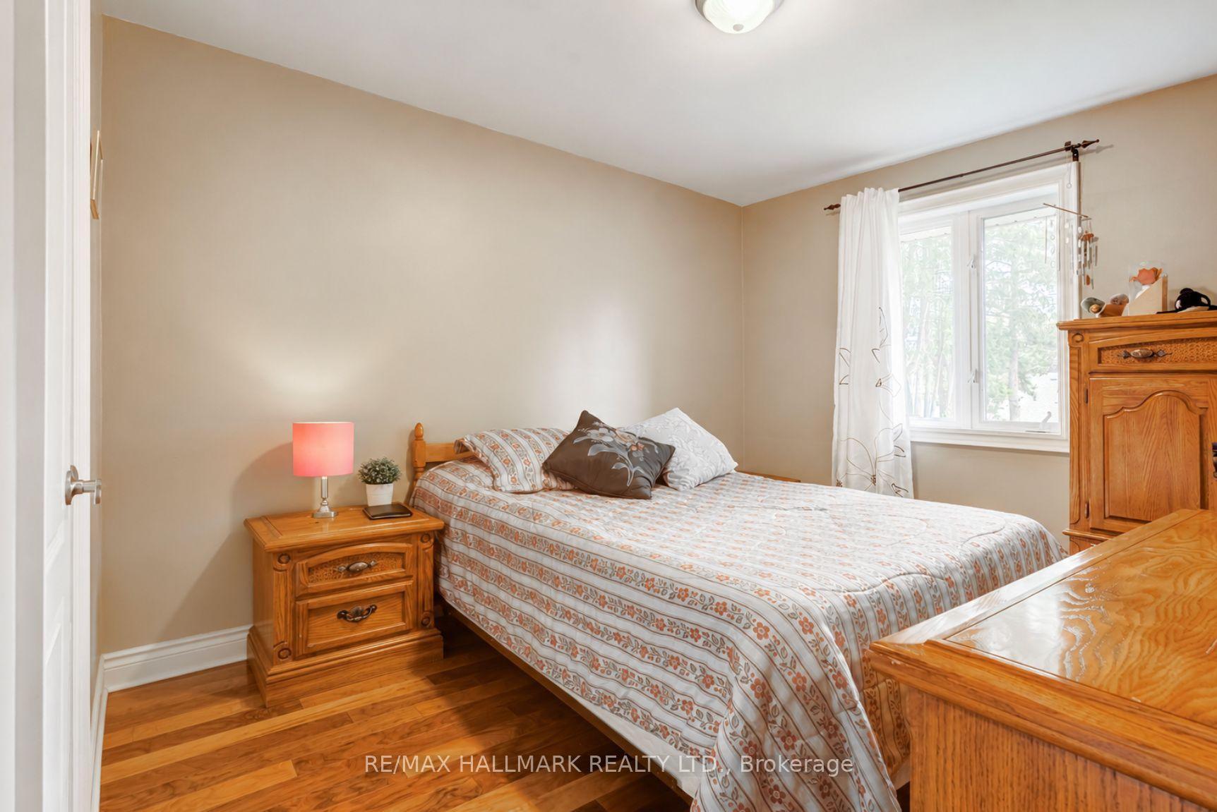 Photo 21 of 1218 Grange Road, Oakville, Falgarwood — HOMEH