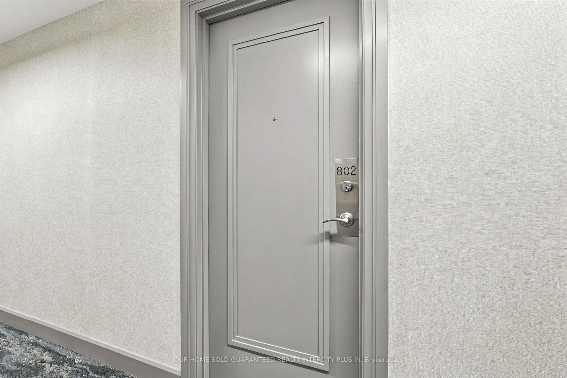 Photo 4 of Unit 802, 3650 Kingston Road, Scarborough, Scarborough Village — HOMEH