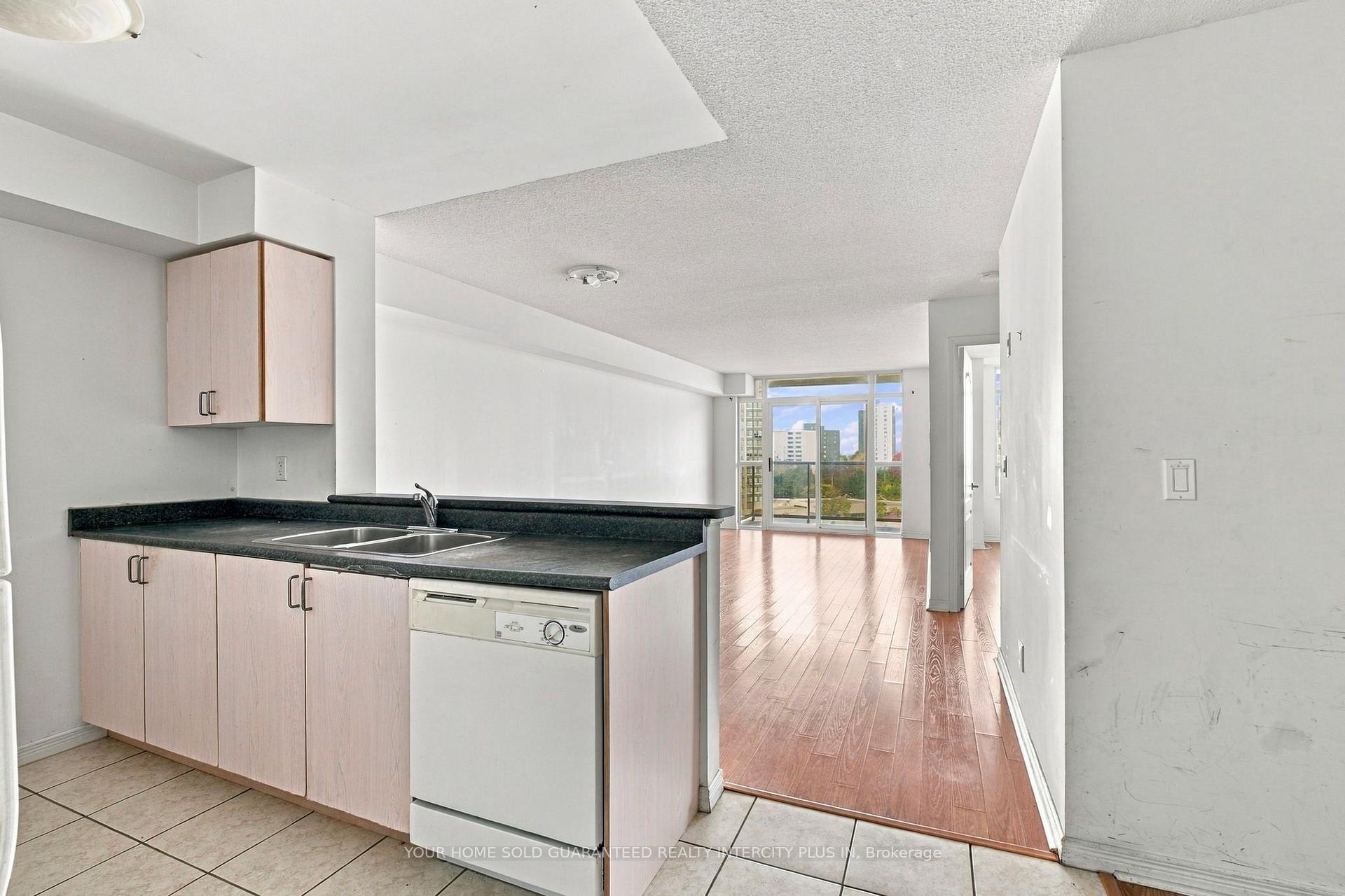 Photo 6 of Unit 802, 3650 Kingston Road, Scarborough, Scarborough Village — HOMEH