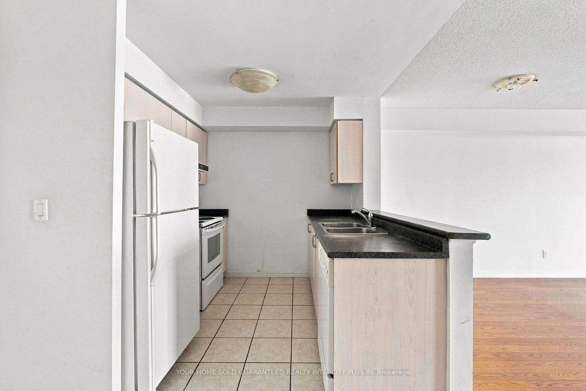 Photo 9 of Unit 802, 3650 Kingston Road, Scarborough, Scarborough Village — HOMEH