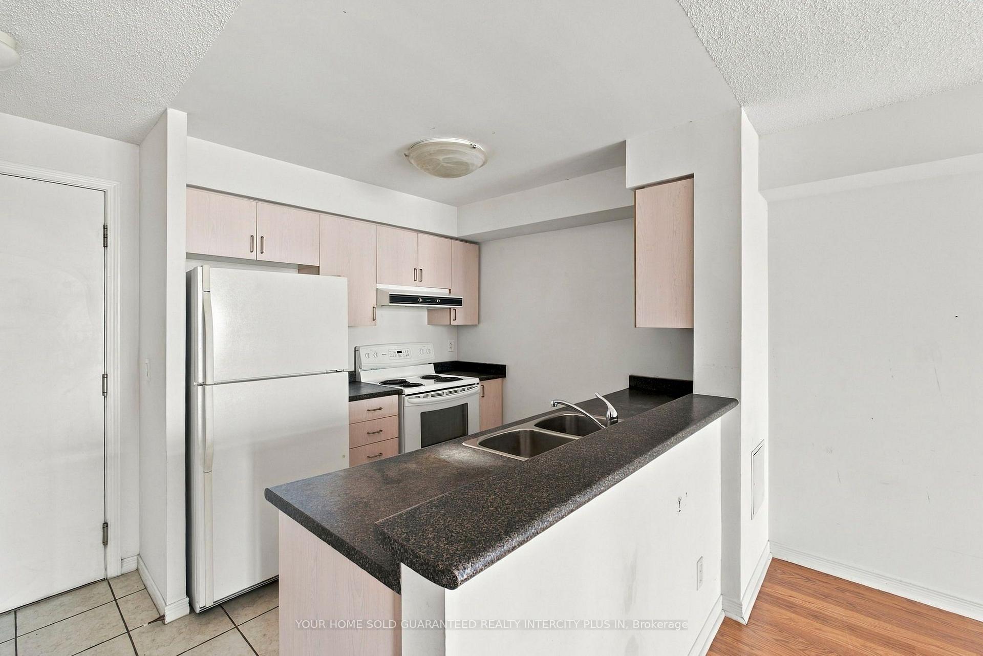 Photo 10 of Unit 802, 3650 Kingston Road, Scarborough, Scarborough Village — HOMEH