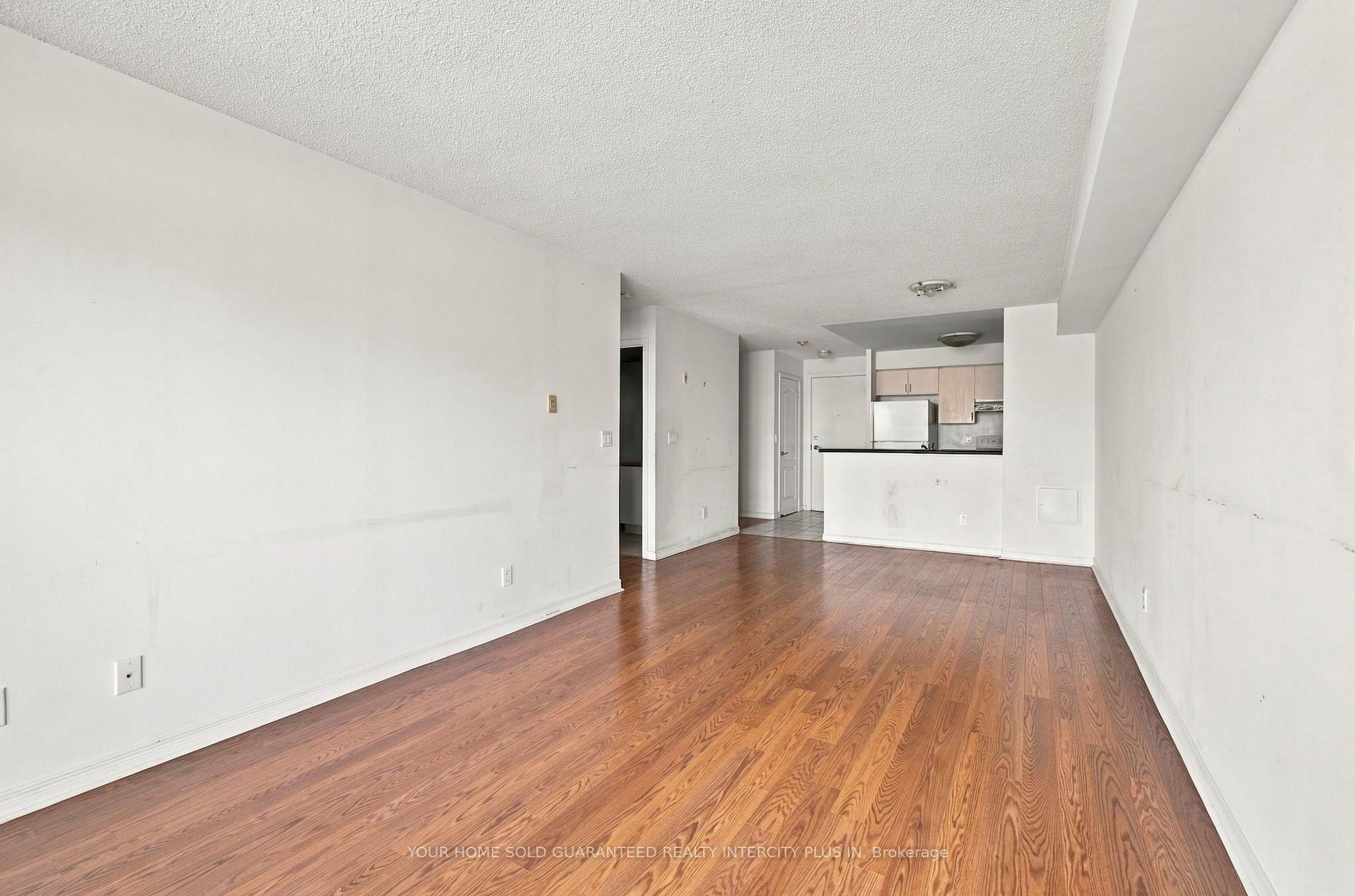 Photo 17 of Unit 802, 3650 Kingston Road, Scarborough, Scarborough Village — HOMEH