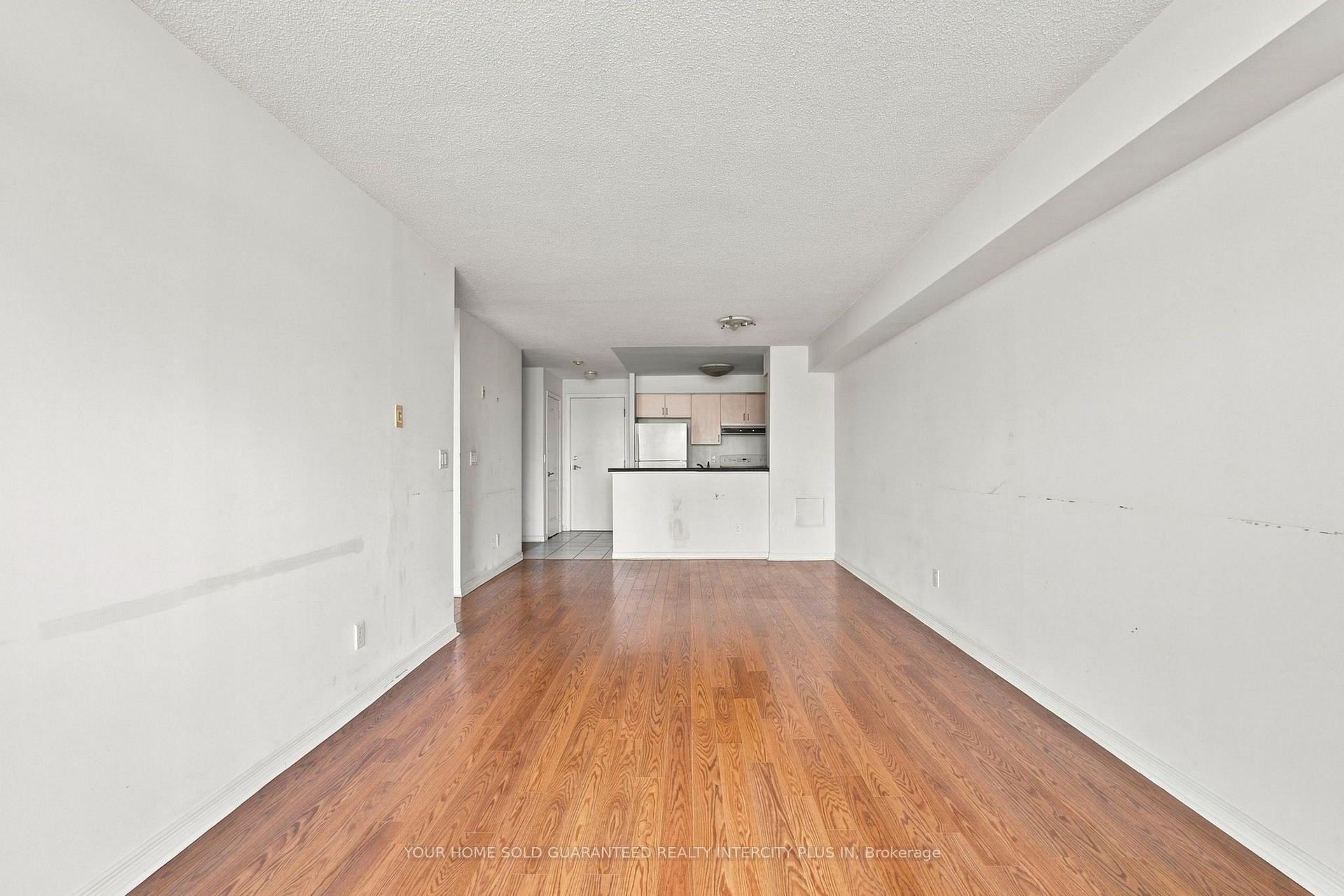 Photo 18 of Unit 802, 3650 Kingston Road, Scarborough, Scarborough Village — HOMEH