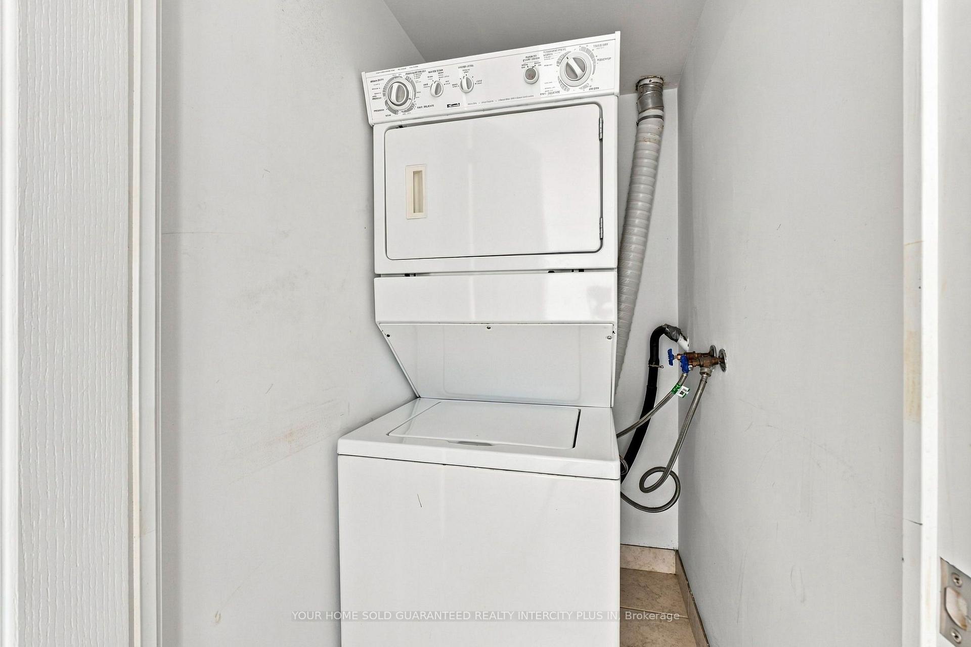 Photo 23 of Unit 802, 3650 Kingston Road, Scarborough, Scarborough Village — HOMEH