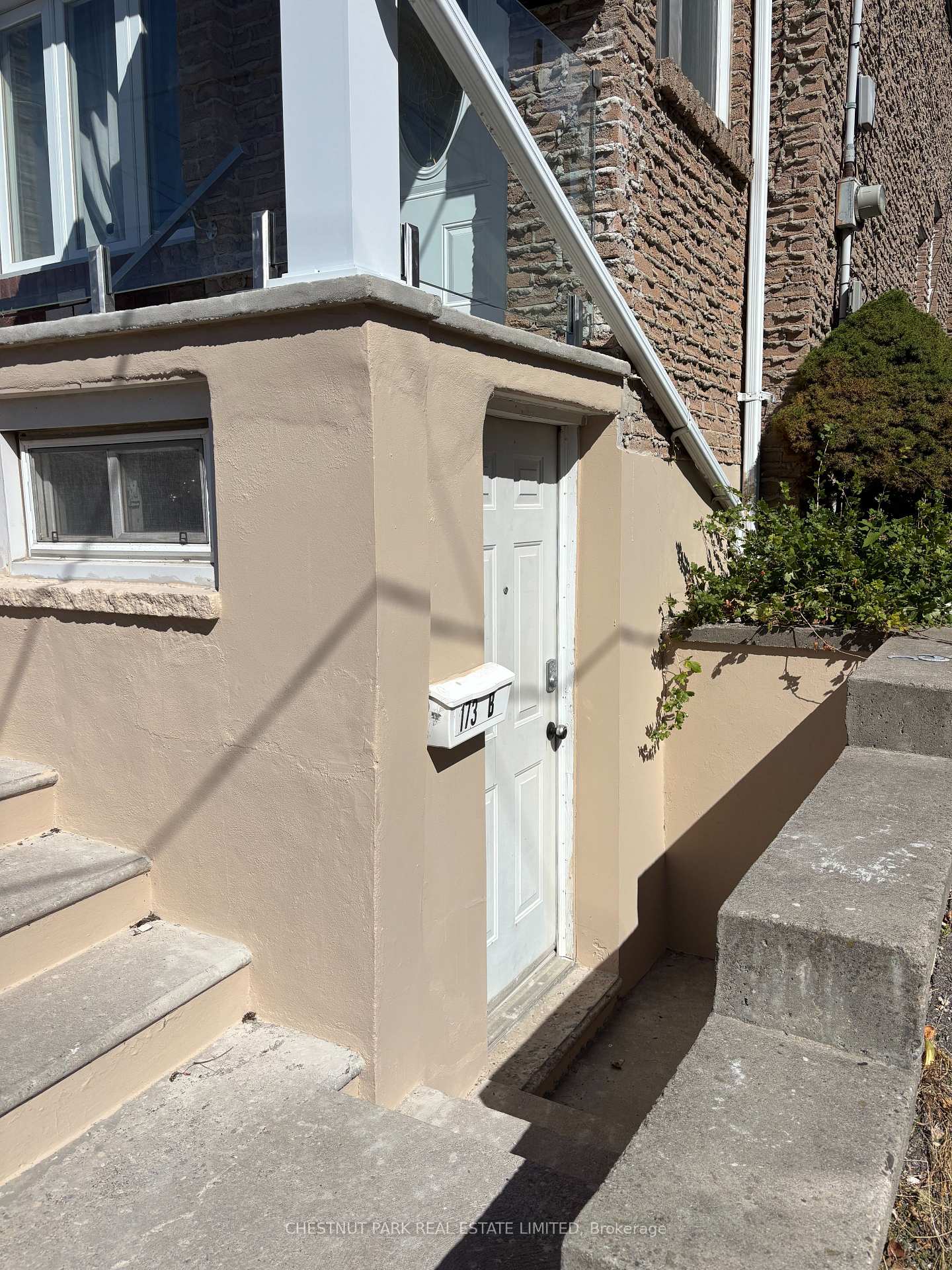 Photo 2 of Unit Lower, 173 Chambers Avenue, Toronto, Keelesdale-Eglinton West — HOMEH