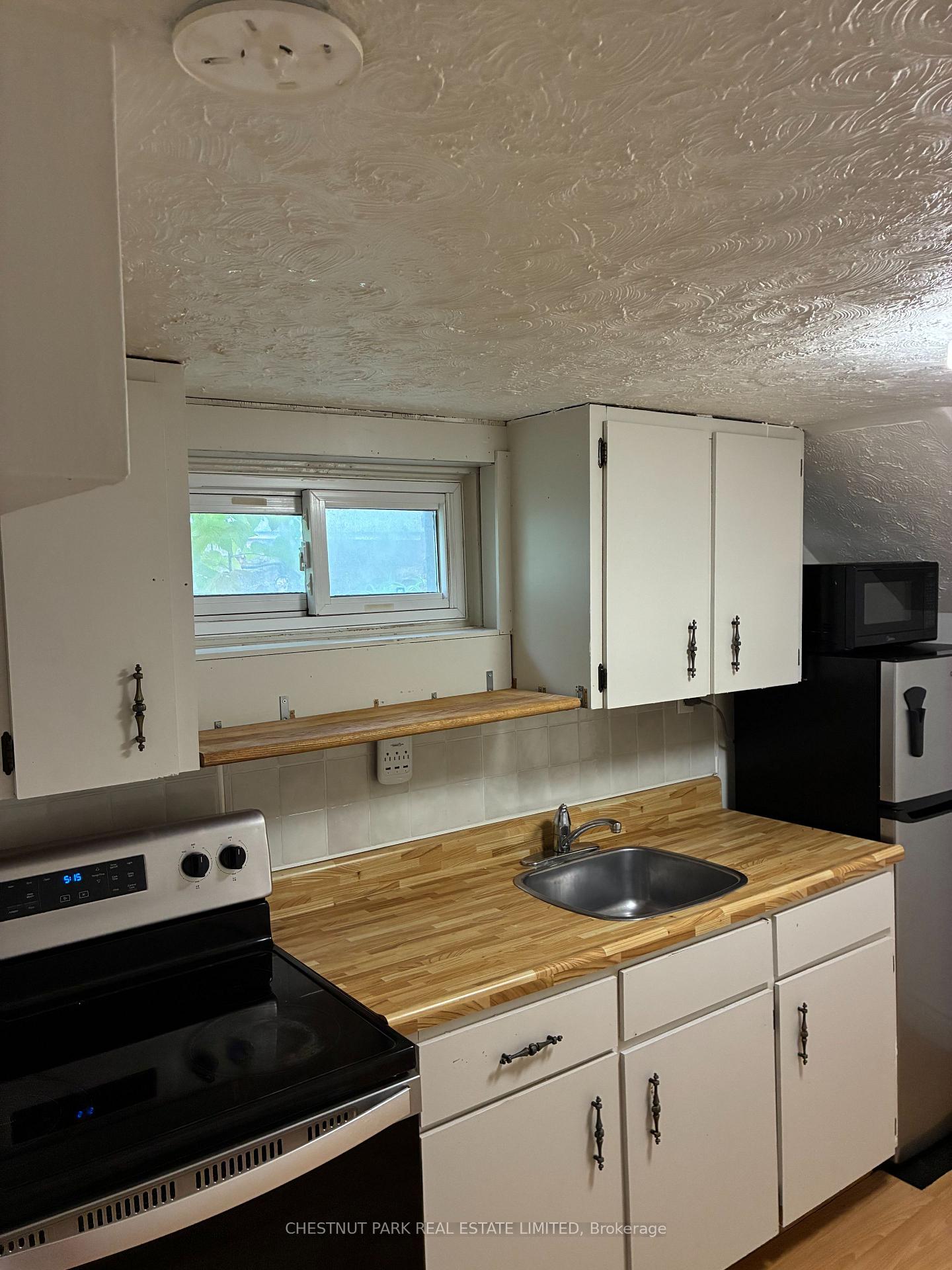 Photo 11 of Unit Lower, 173 Chambers Avenue, Toronto, Keelesdale-Eglinton West — HOMEH