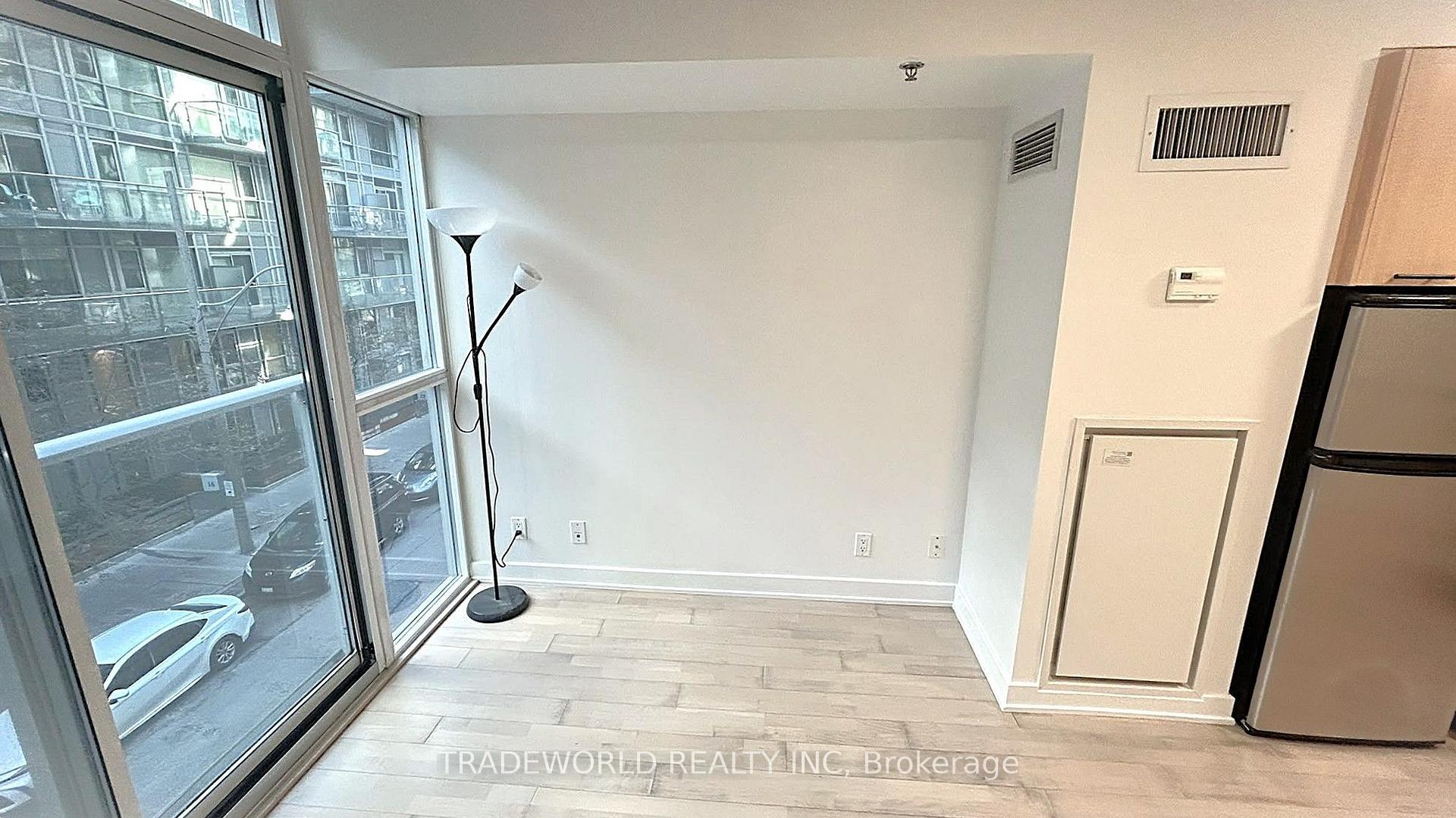 Photo 4 of Unit 319, 21 Nelson Street, Toronto, Waterfront Communities — HOMEH