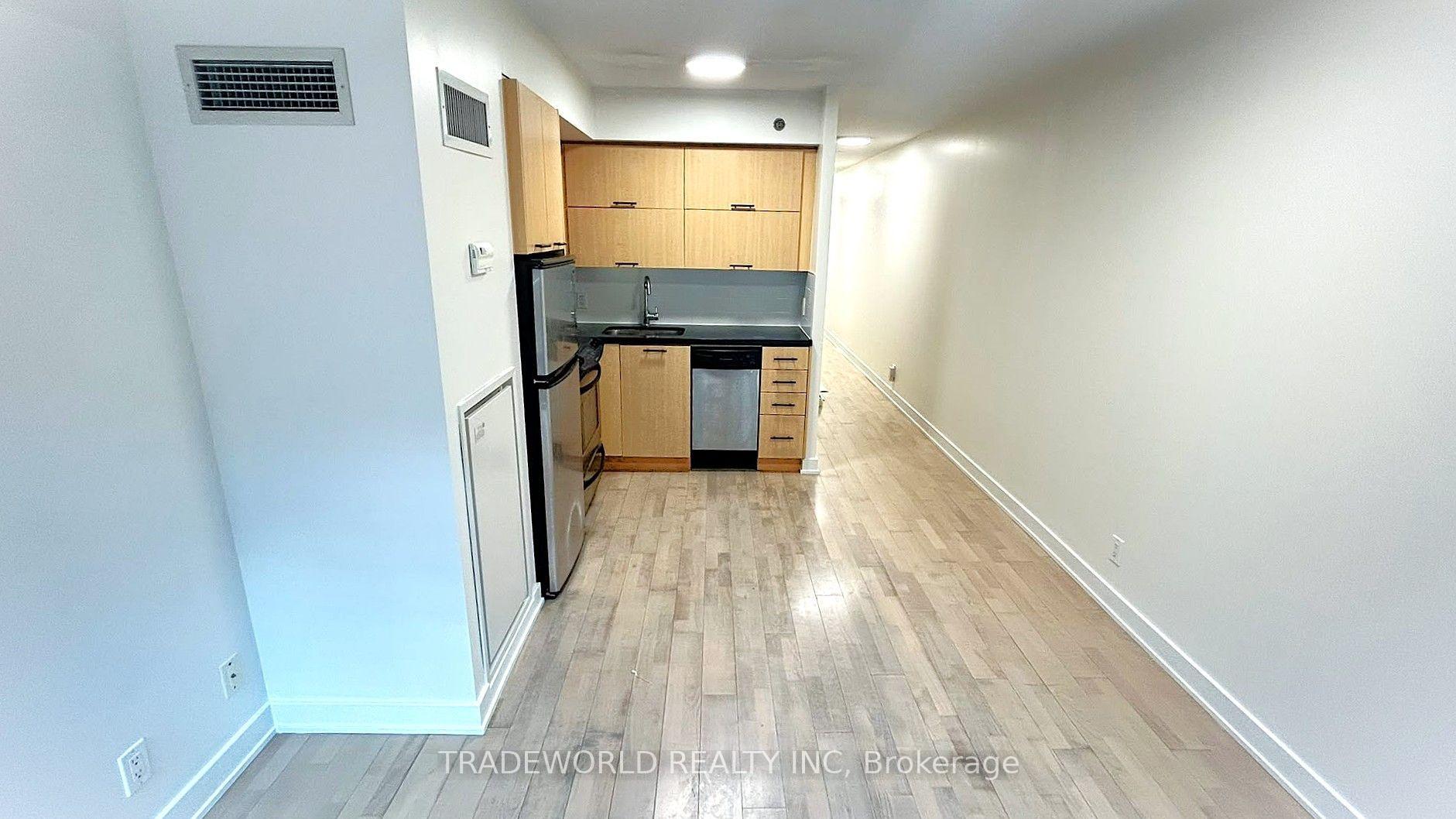 Photo 5 of Unit 319, 21 Nelson Street, Toronto, Waterfront Communities — HOMEH