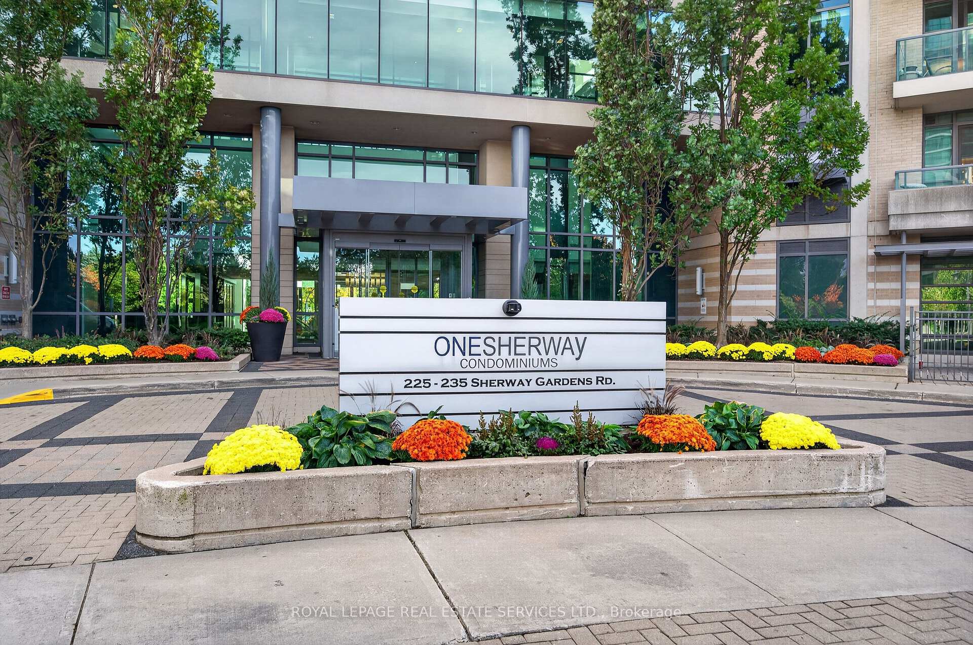 Photo 3 of Unit 1401, 235 Sherway Gardens Road, Etobicoke, Islington-City Centre West — HOMEH