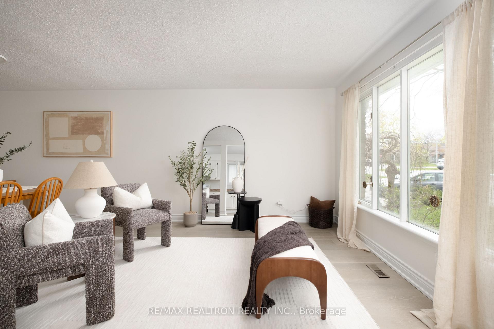 Photo of 8 Courtice Crescent