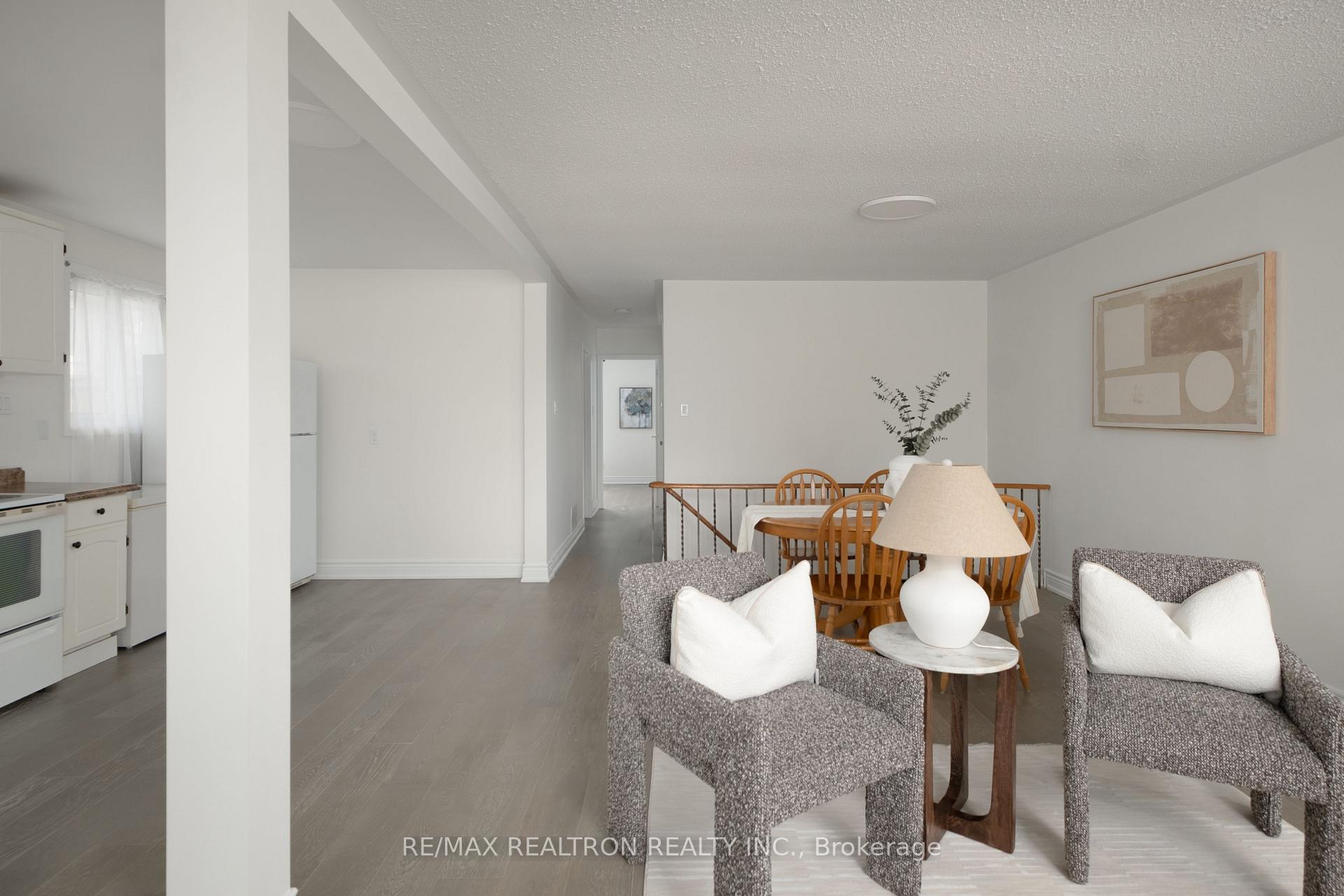 Photo 7 of 8 Courtice Crescent, Collingwood — HOMEH
