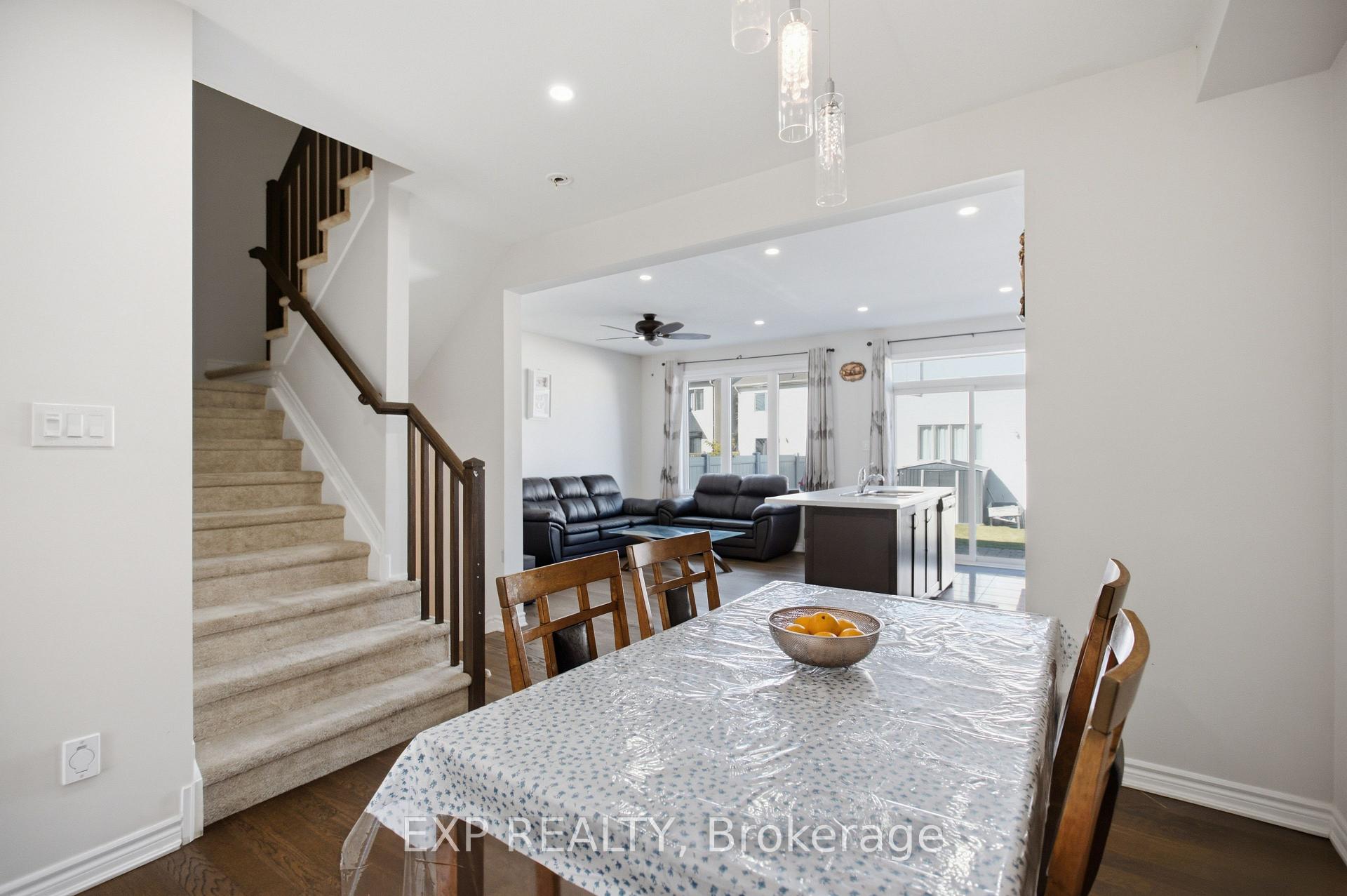 Photo 6 of 67 Caspian Row, Ottawa, Kanata - Emerald Meadows/Trailwest — HOMEH