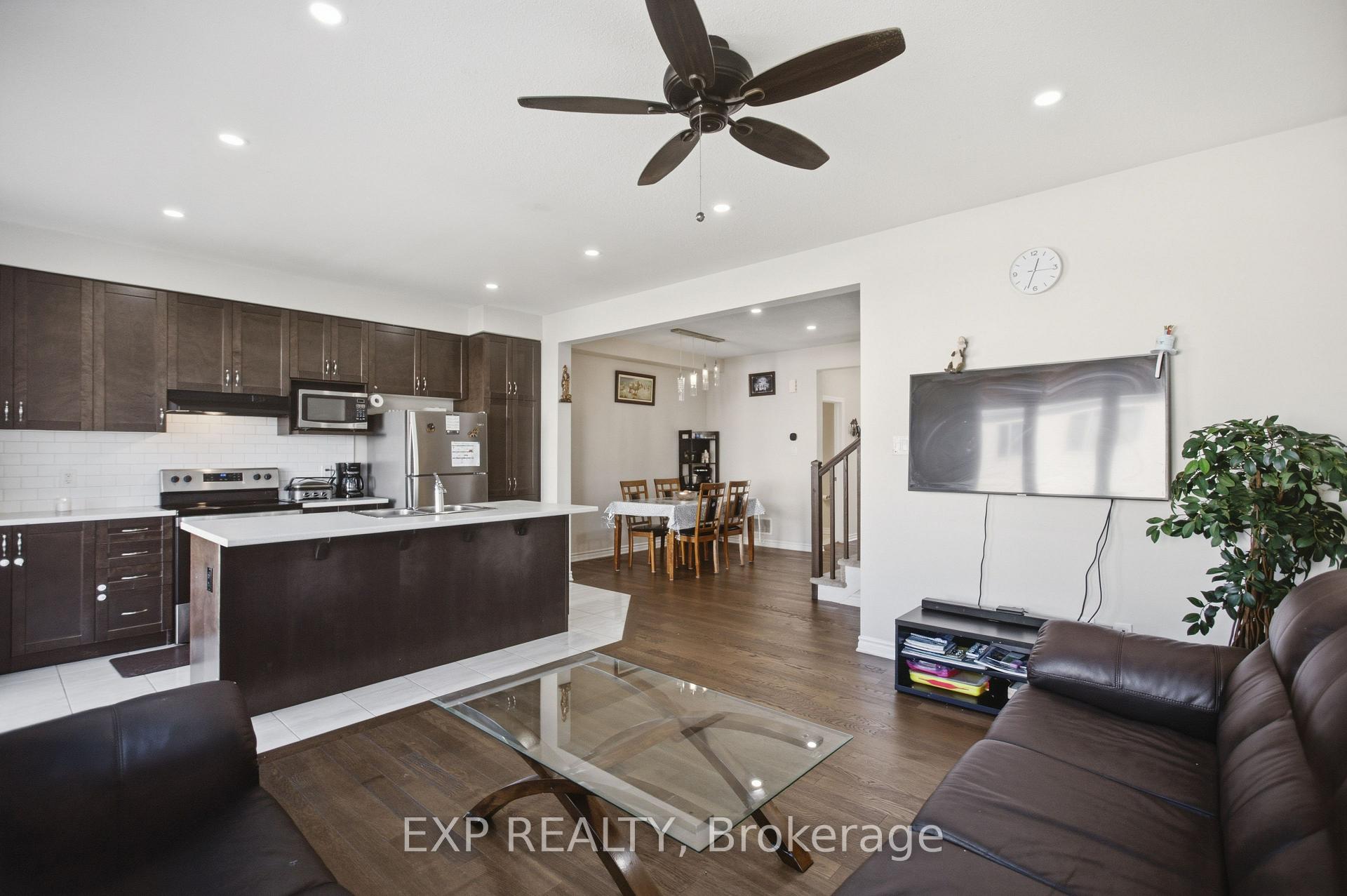 Photo 8 of 67 Caspian Row, Ottawa, Kanata - Emerald Meadows/Trailwest — HOMEH