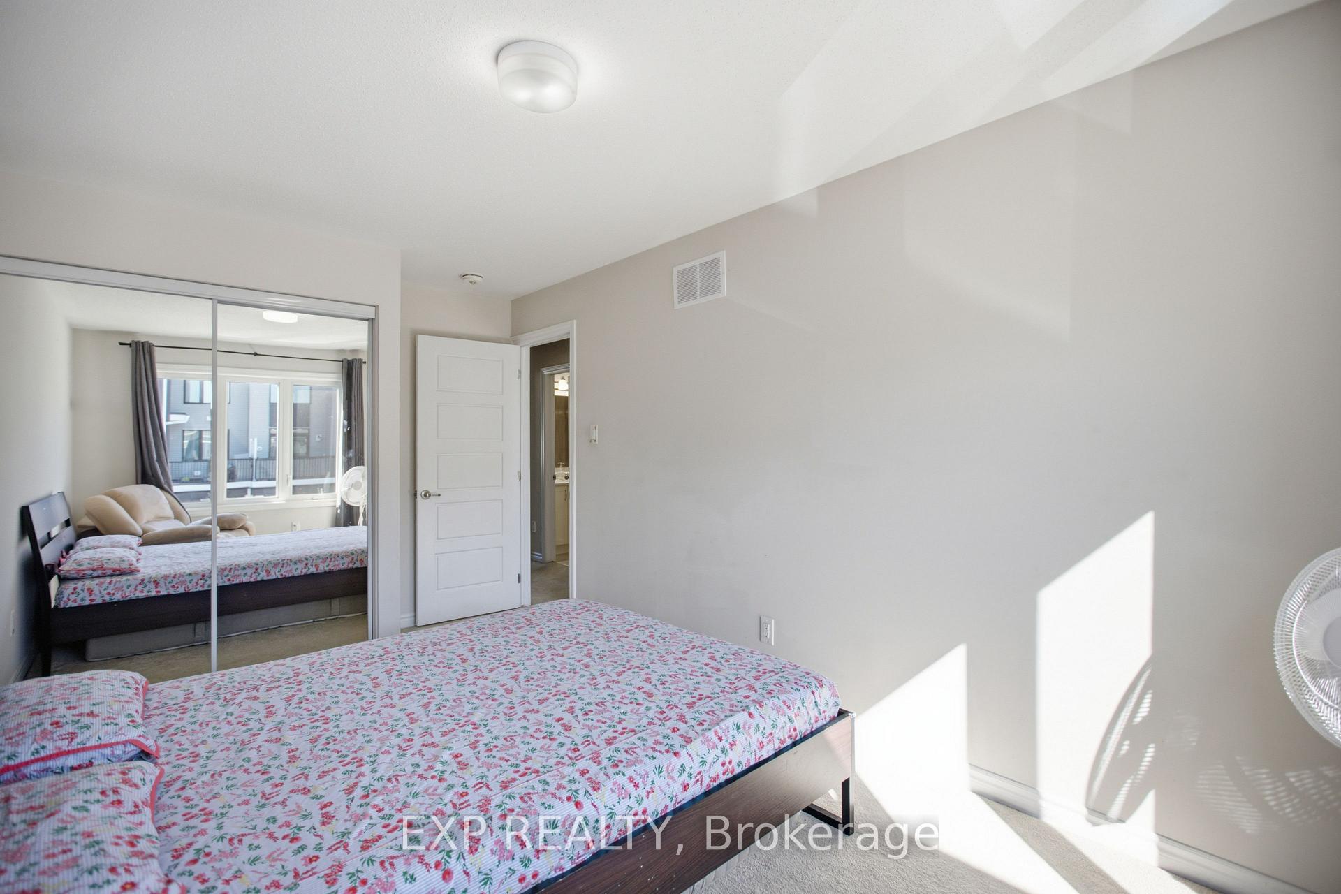 Photo 17 of 67 Caspian Row, Ottawa, Kanata - Emerald Meadows/Trailwest — HOMEH