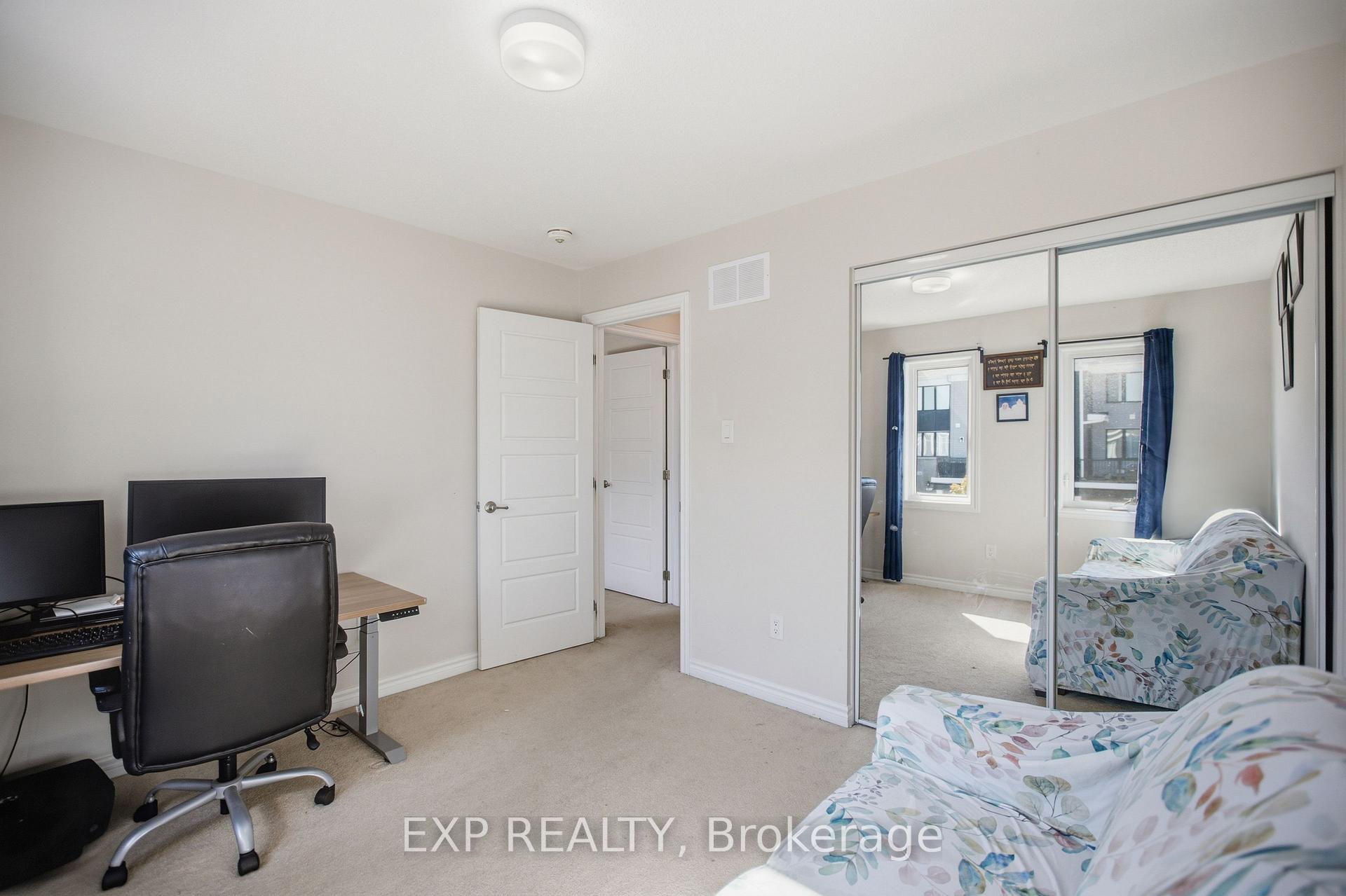 Photo 19 of 67 Caspian Row, Ottawa, Kanata - Emerald Meadows/Trailwest — HOMEH