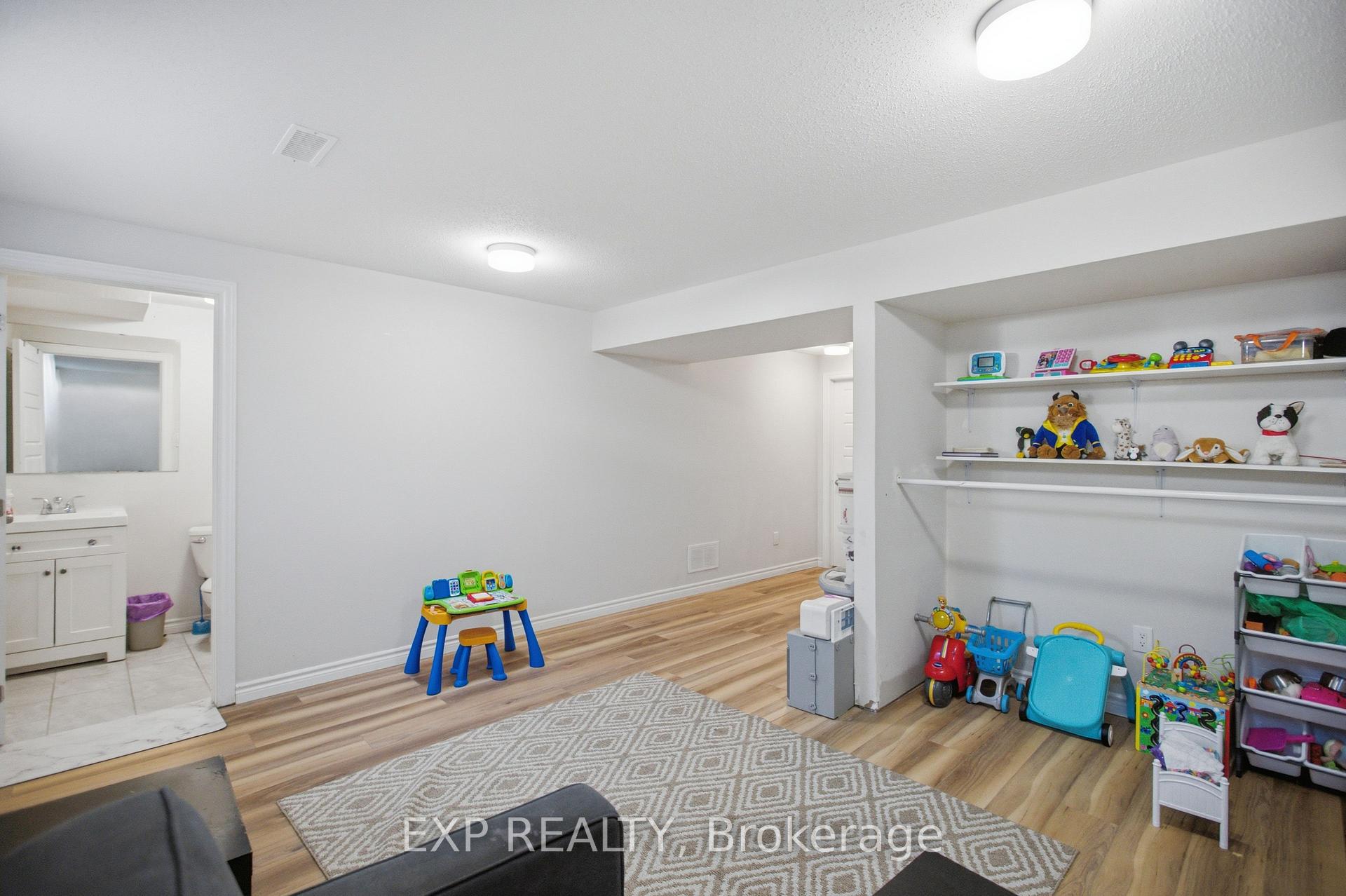 Photo 22 of 67 Caspian Row, Ottawa, Kanata - Emerald Meadows/Trailwest — HOMEH