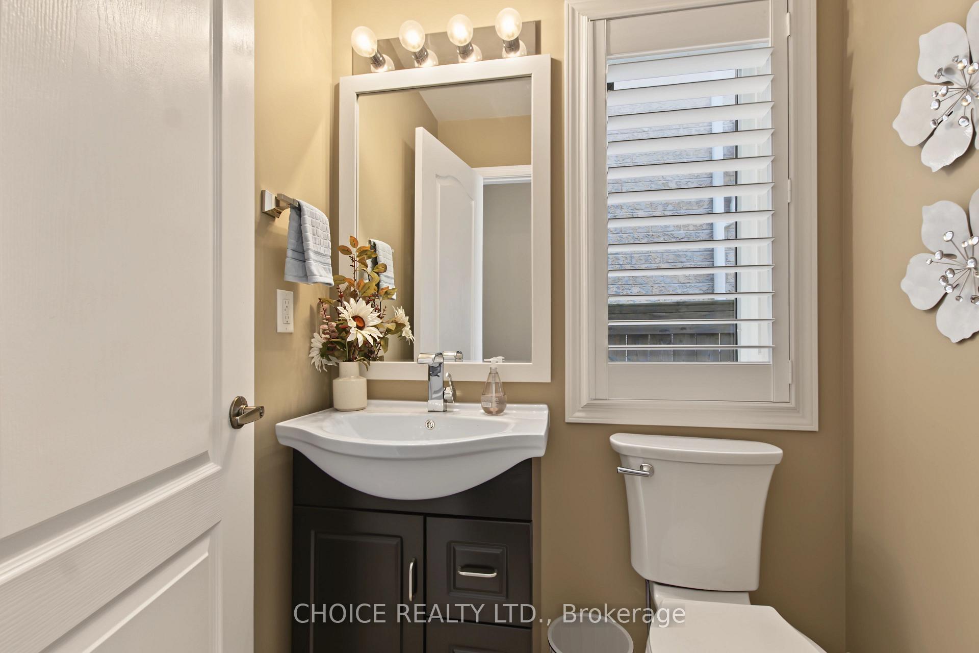 Photo 5 of 3352 Ferris Street, Burlington, Alton — HOMEH