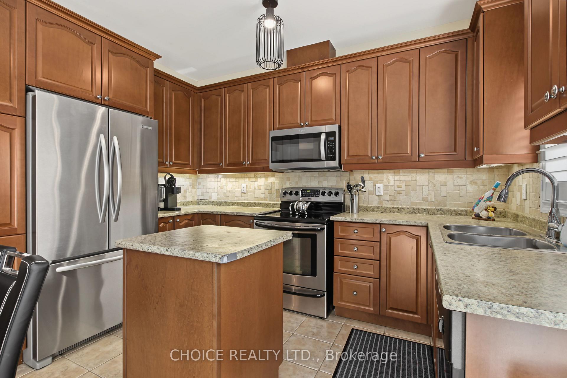 Photo 9 of 3352 Ferris Street, Burlington, Alton — HOMEH
