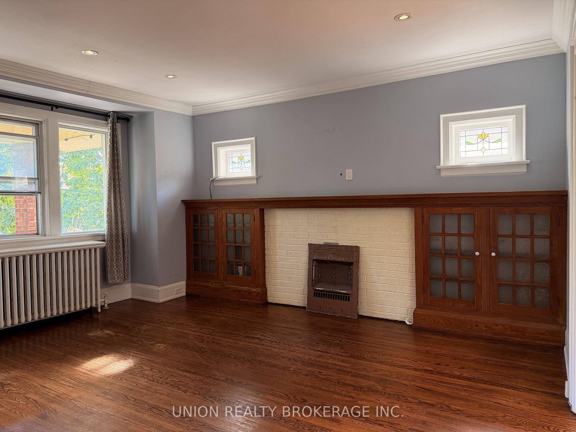 Photo 2 of Unit Upper, 54 Wineva Avenue, Toronto, The Beaches — HOMEH