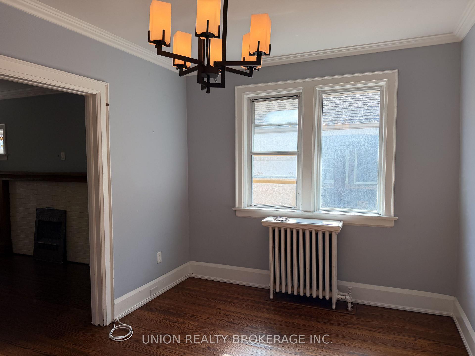 Photo 6 of Unit Upper, 54 Wineva Avenue, Toronto, The Beaches — HOMEH