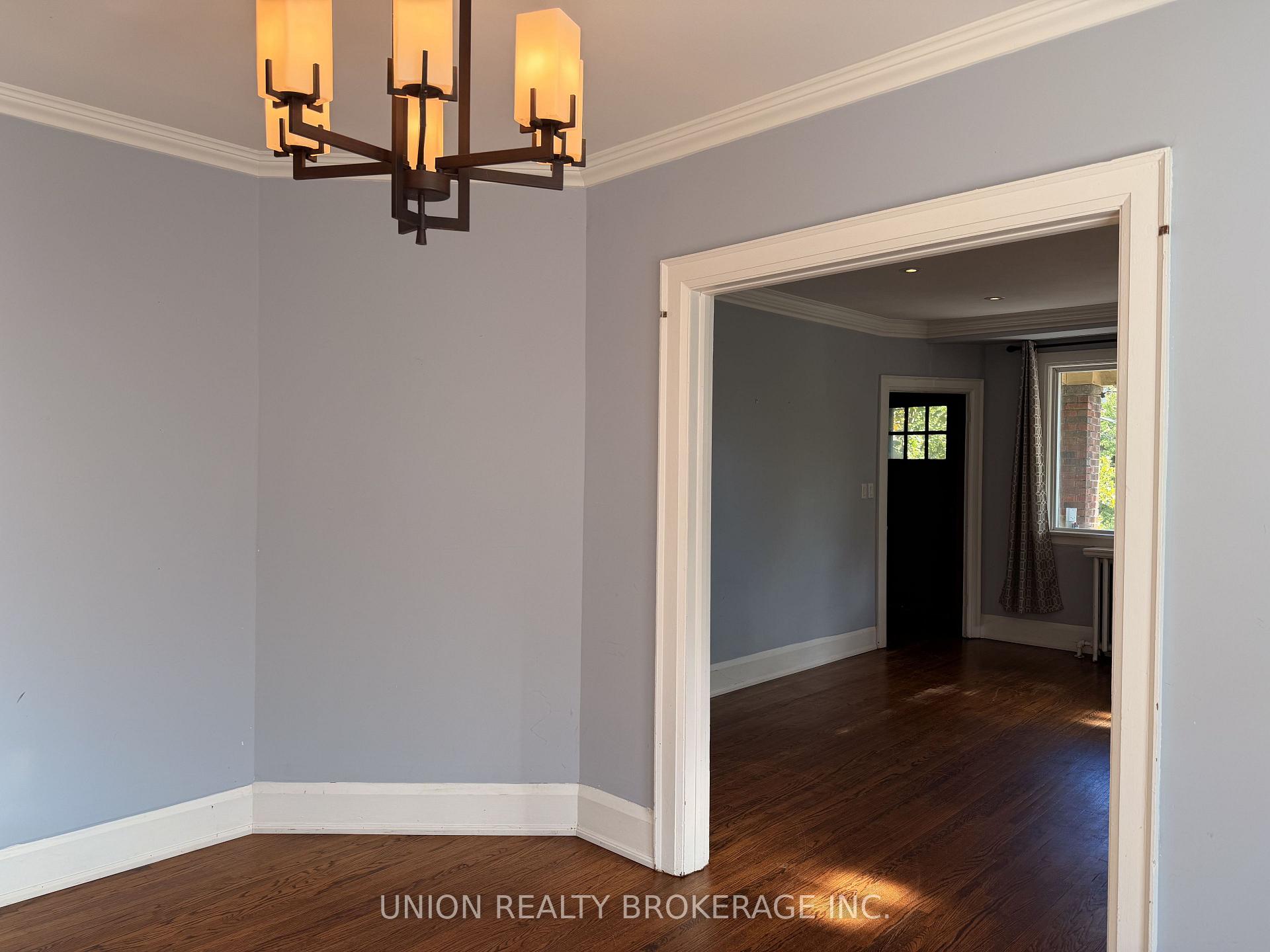 Photo 7 of Unit Upper, 54 Wineva Avenue, Toronto, The Beaches — HOMEH