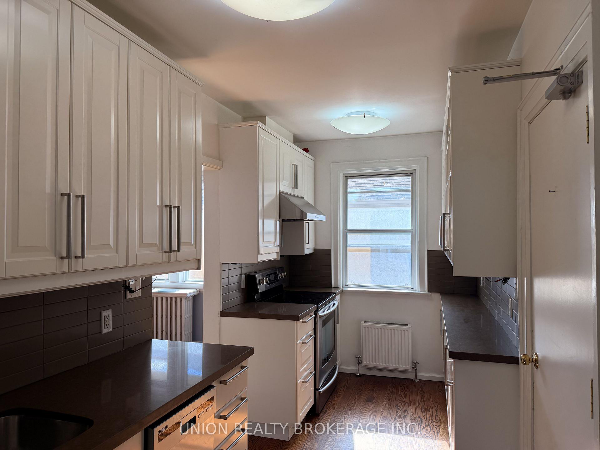 Photo 9 of Unit Upper, 54 Wineva Avenue, Toronto, The Beaches — HOMEH