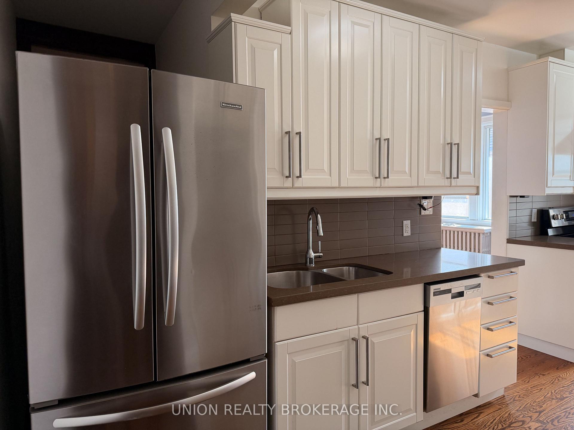 Photo 10 of Unit Upper, 54 Wineva Avenue, Toronto, The Beaches — HOMEH