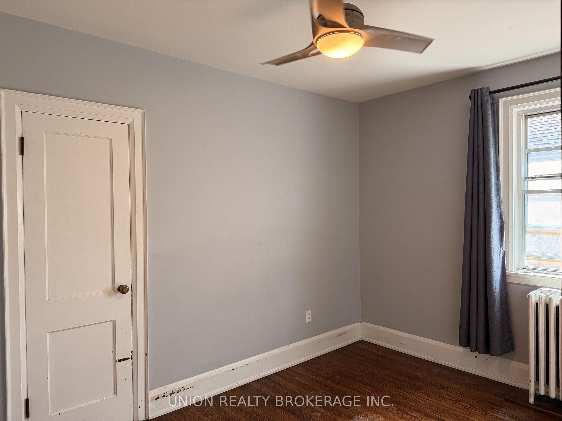 Photo 11 of Unit Upper, 54 Wineva Avenue, Toronto, The Beaches — HOMEH