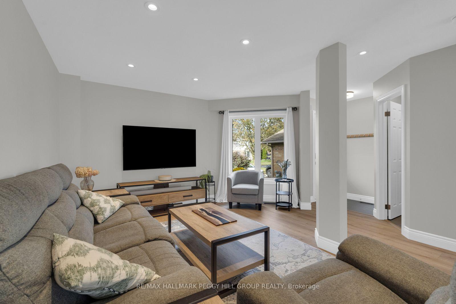 Photo 5 of 1255 Huron Court, Innisfil, Alcona — HOMEH