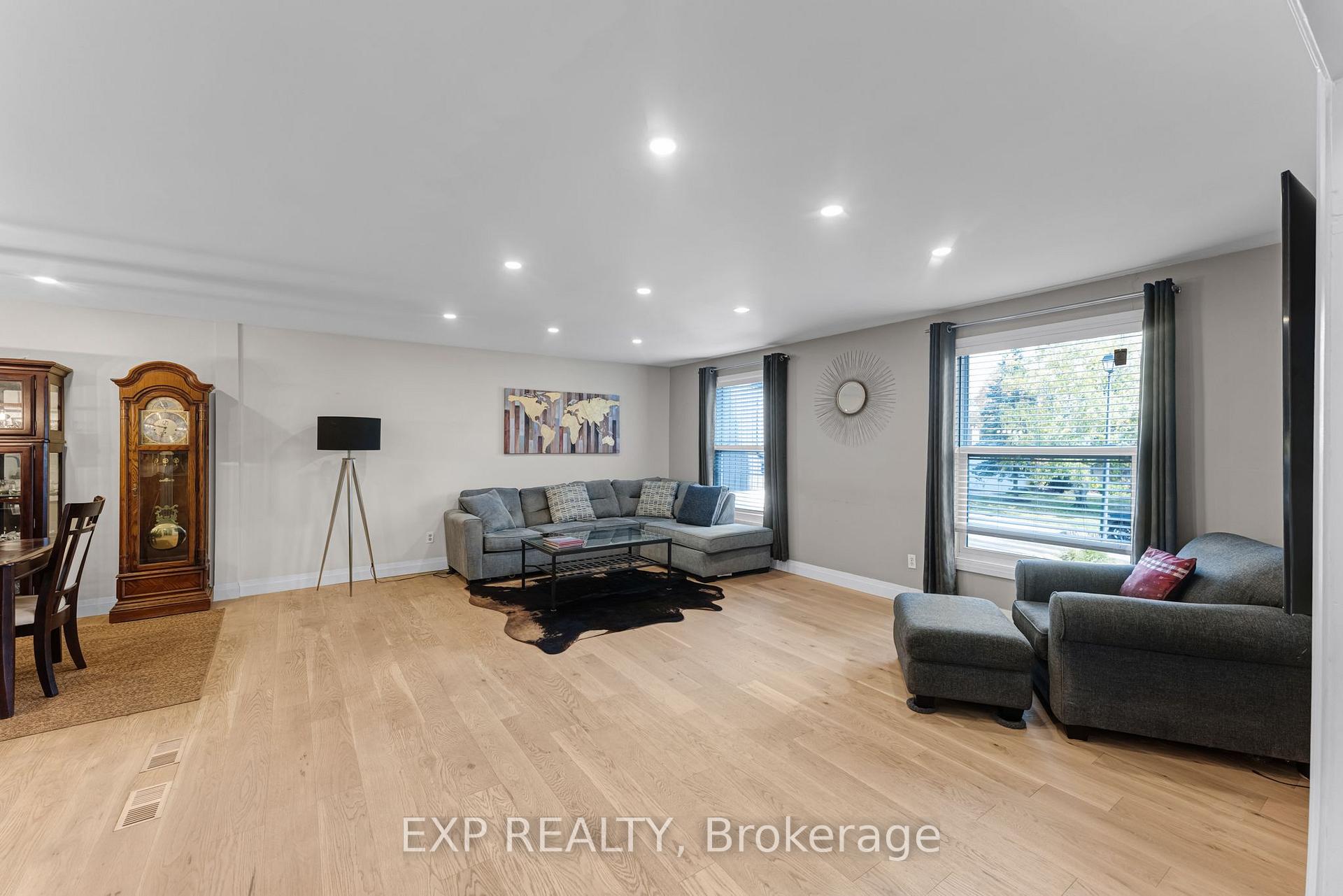 Photo 6 of 79 Beswick Drive, Newmarket, Central Newmarket — HOMEH