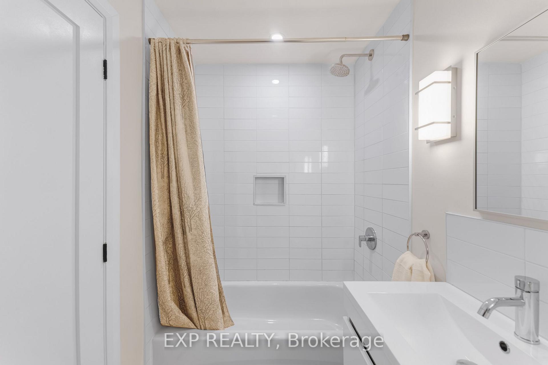 Photo 23 of 79 Beswick Drive, Newmarket, Central Newmarket — HOMEH